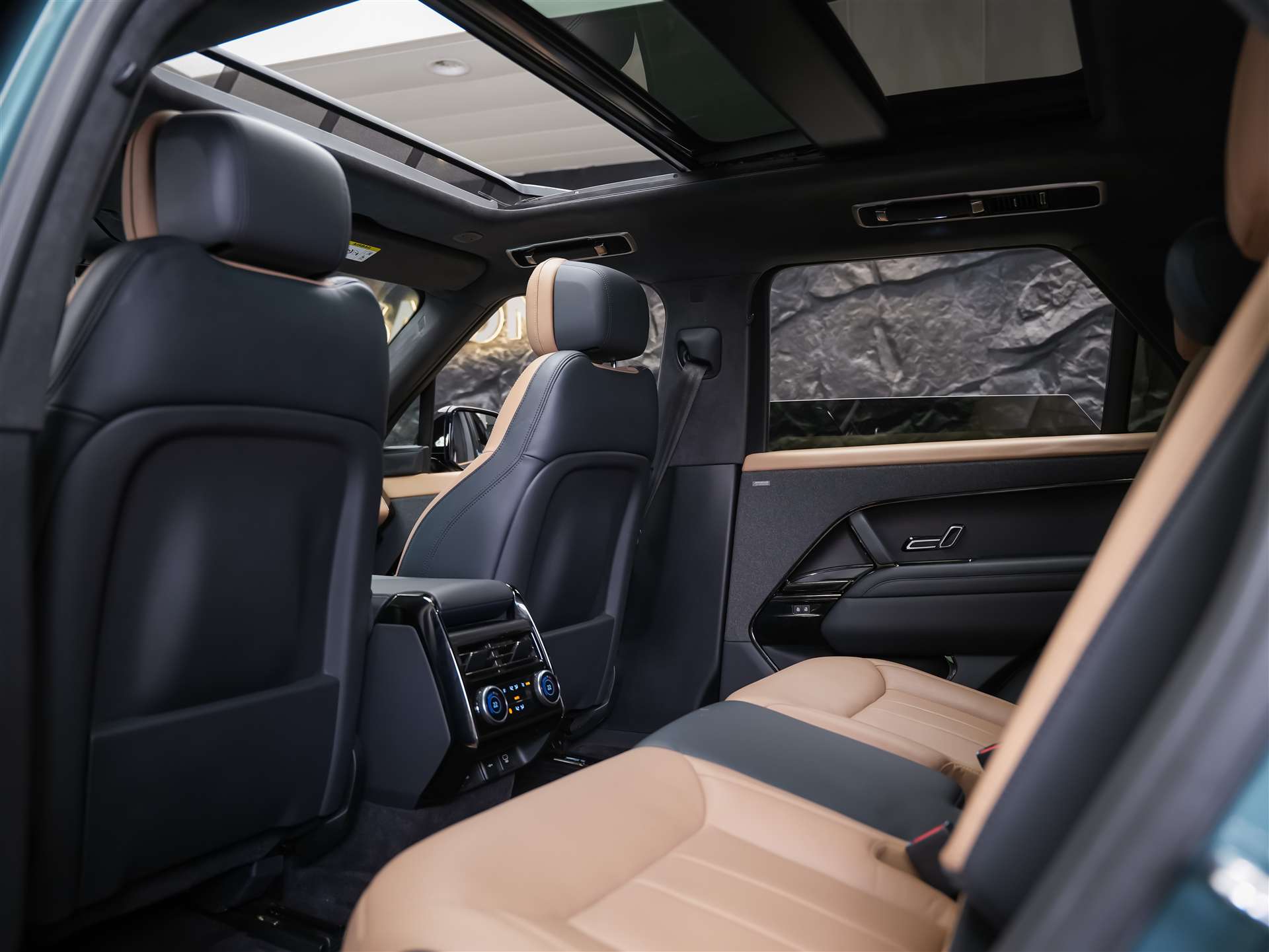 LAND ROVER Range Rover Sport P510e 3.0 Si6 PHEV Autobiography Automatic *24" Felgen*Massage*Panorama*Sitzbelüftung*Head-Up*Luftfederung*-image-11