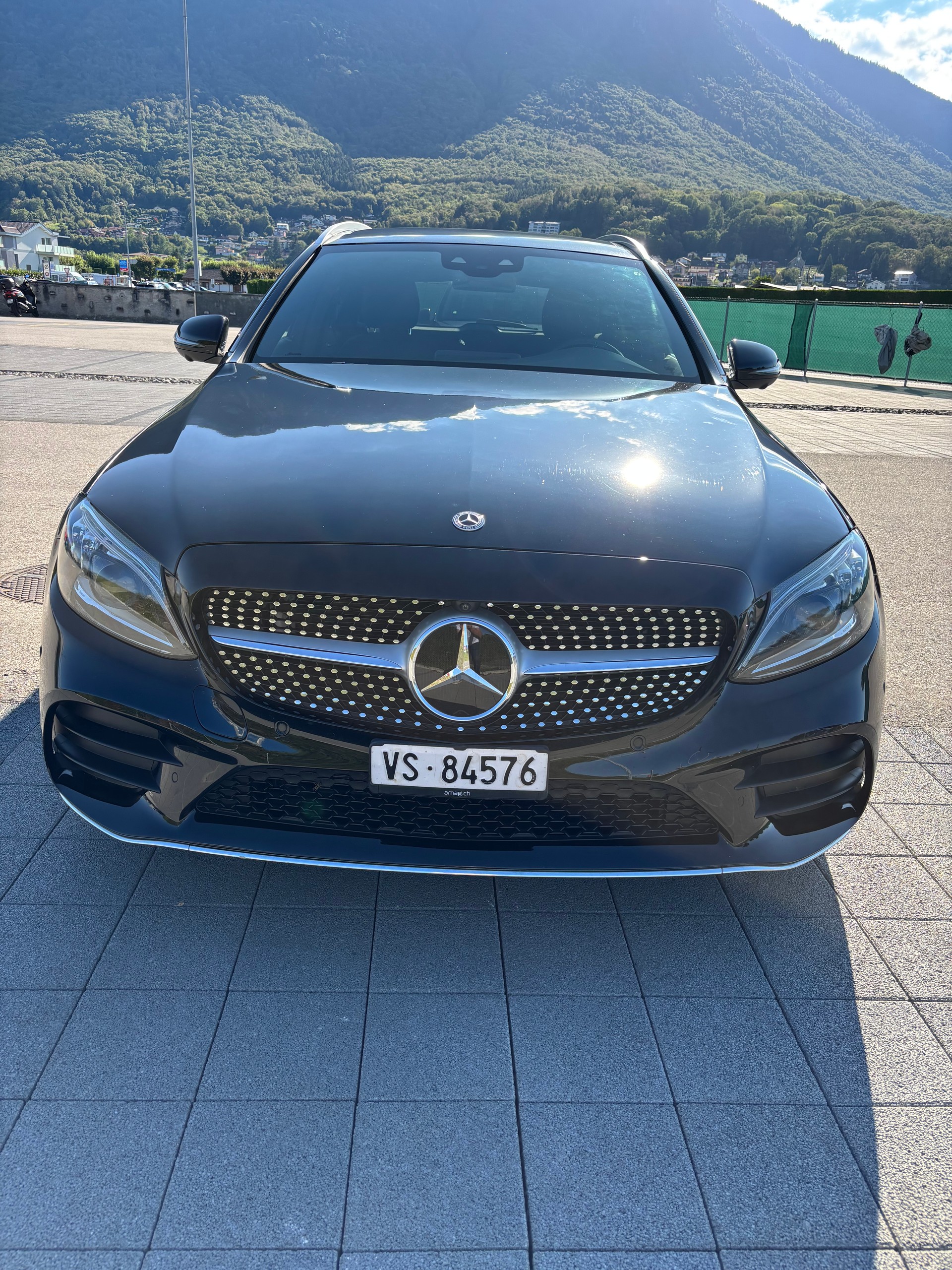 MERCEDES-BENZ C 200 AMG Line 4matic-image-2