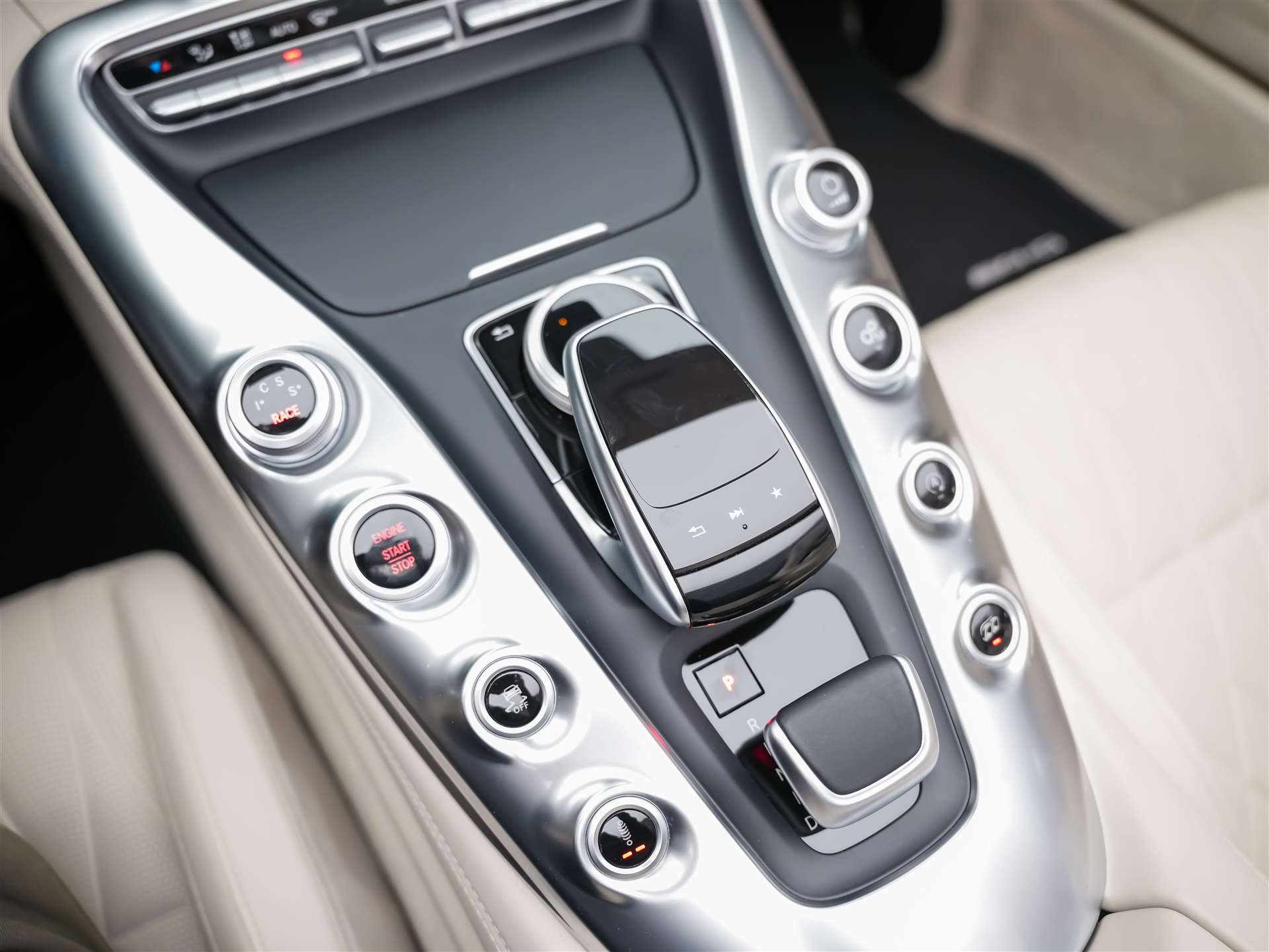 MERCEDES-BENZ AMG GT C Roadster Speedshift DCT* CH Fahrzeug*ohne OPF*Schalensitze*Nackenheizung*-image-24