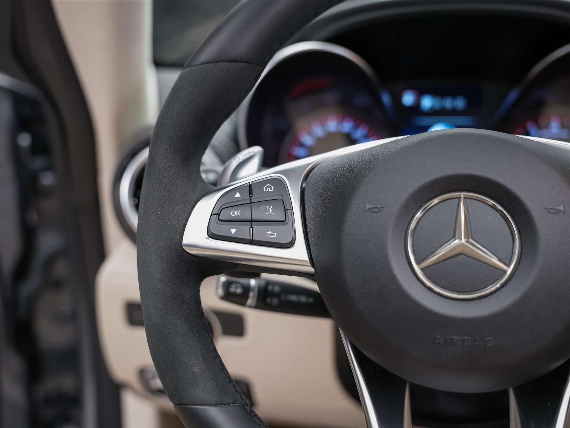 MERCEDES-BENZ AMG GT C Roadster Speedshift DCT* CH Fahrzeug*ohne OPF*Schalensitze*Nackenheizung*-image-29