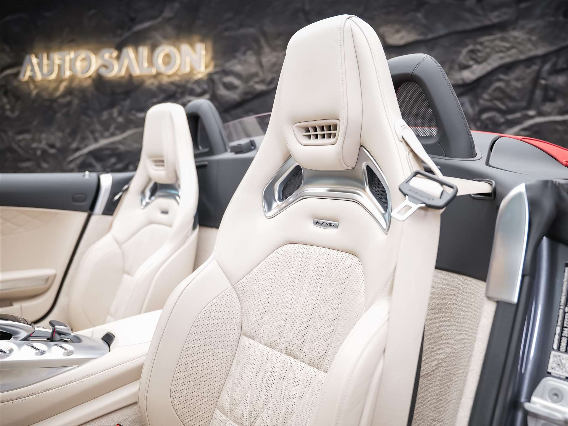 MERCEDES-BENZ AMG GT C Roadster Speedshift DCT-image-16