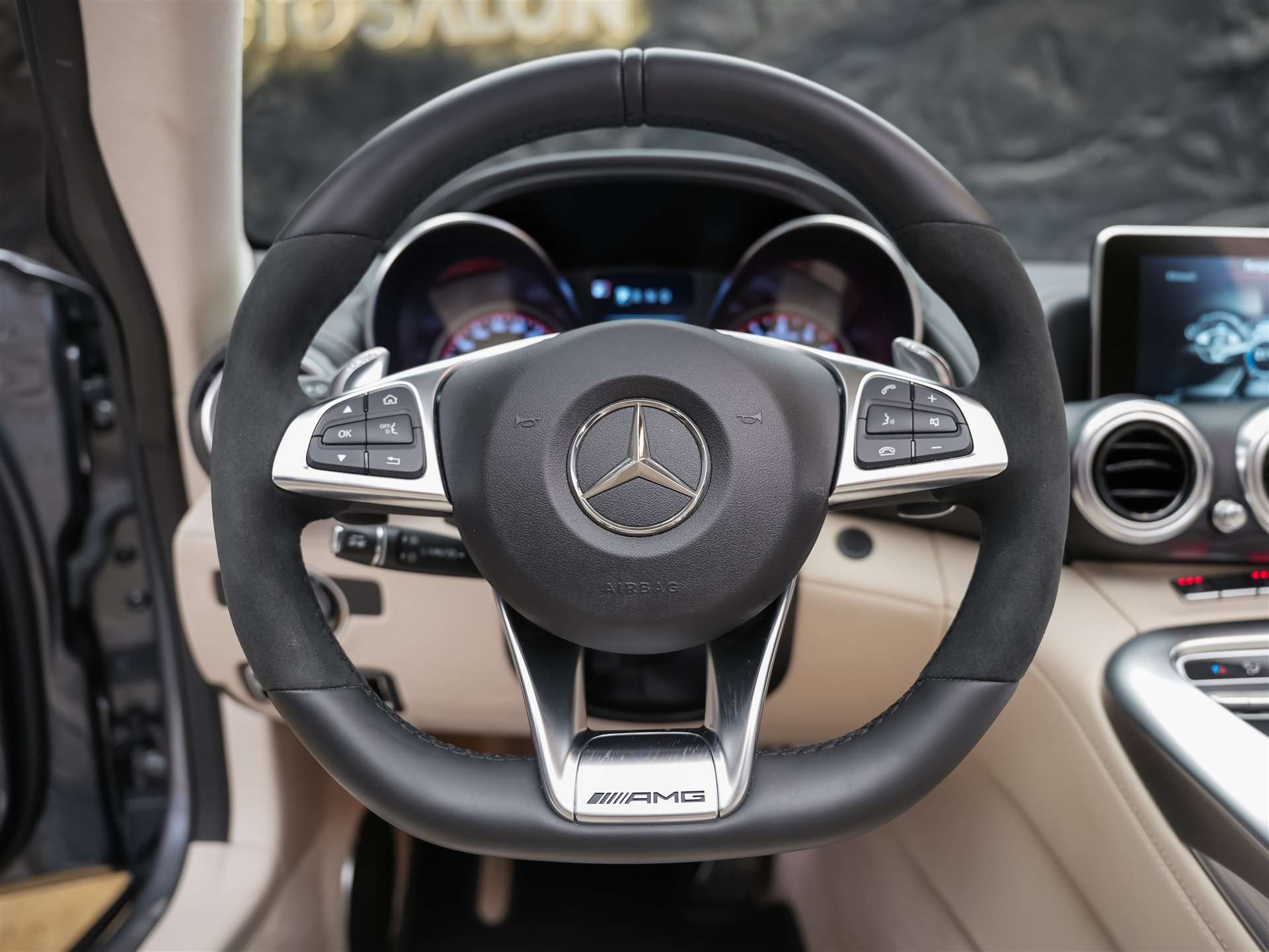 MERCEDES-BENZ AMG GT C Roadster Speedshift DCT-image-28