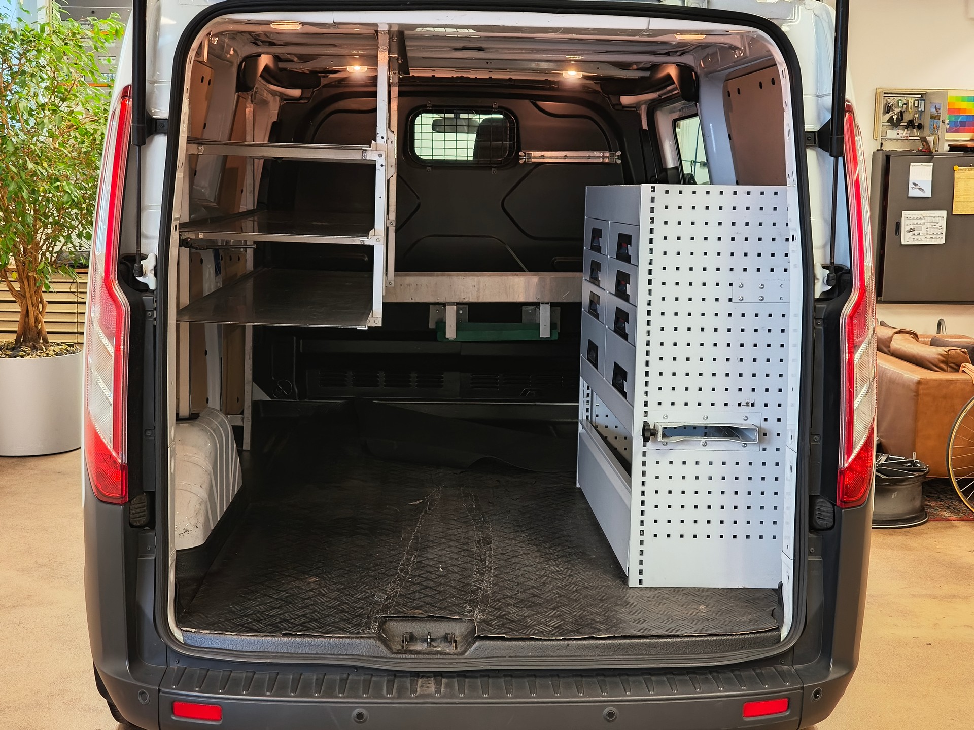FORD Transit Custom Van 290 L2H1 Ambiente-image-11