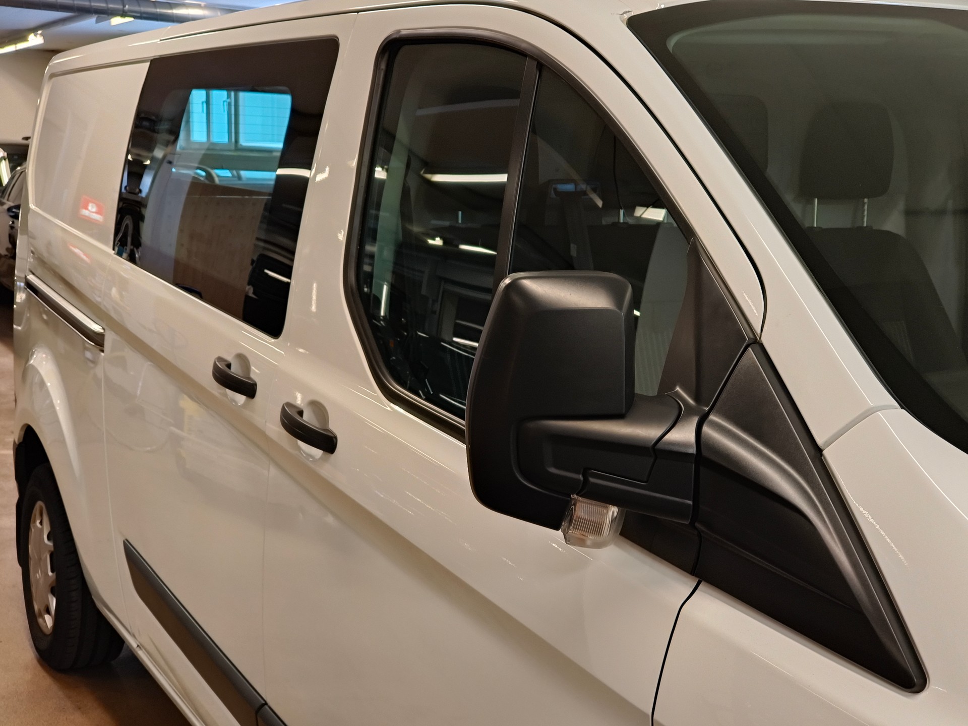 FORD Transit Custom Van 290 L2H1 Ambiente-image-5