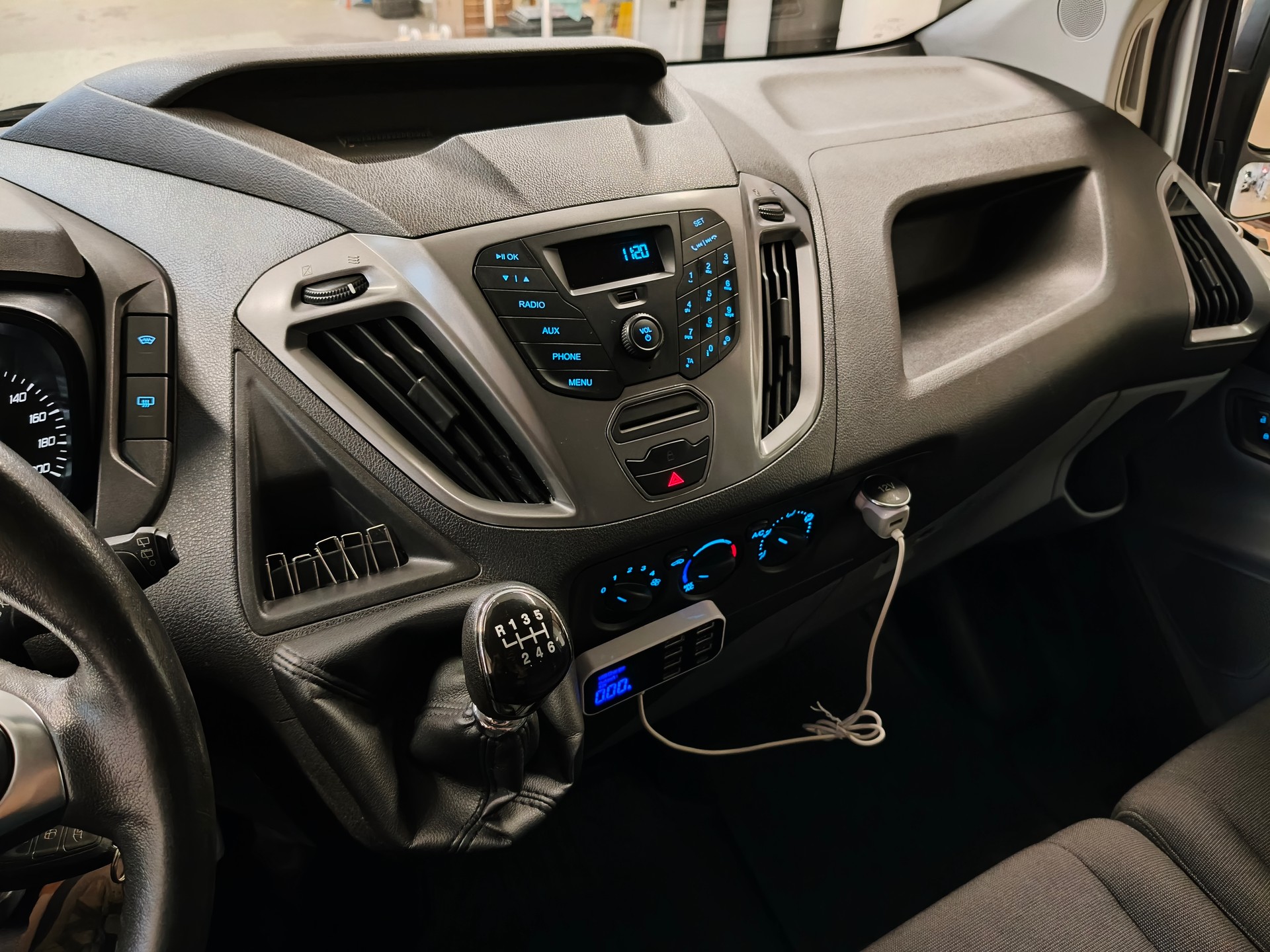 FORD Transit Custom Van 290 L2H1 Ambiente-image-23