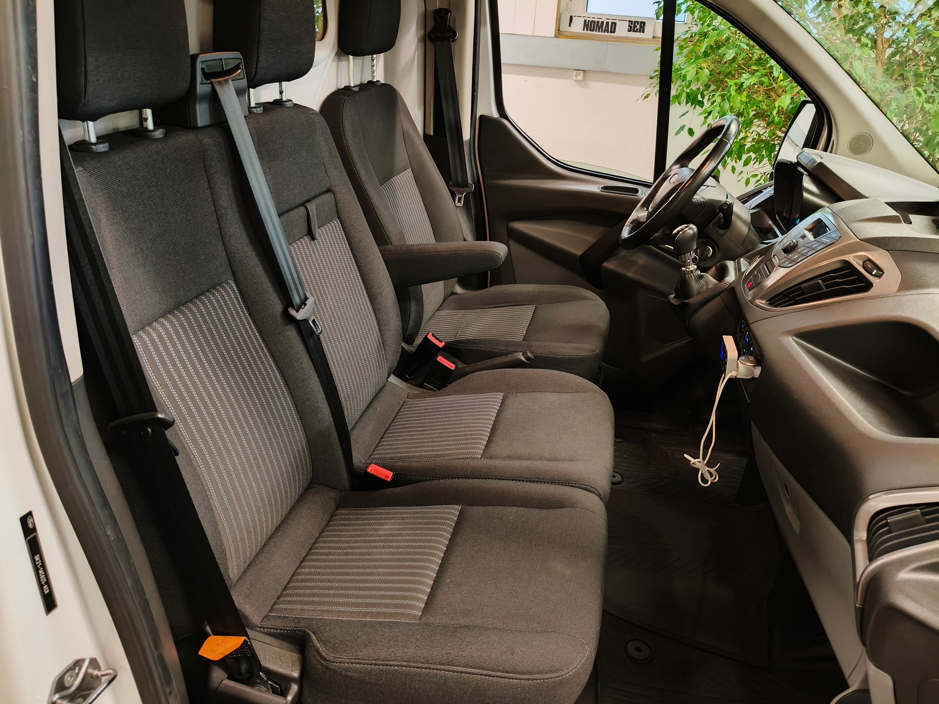 FORD Transit Custom Van 290 L2H1 Ambiente-image-25