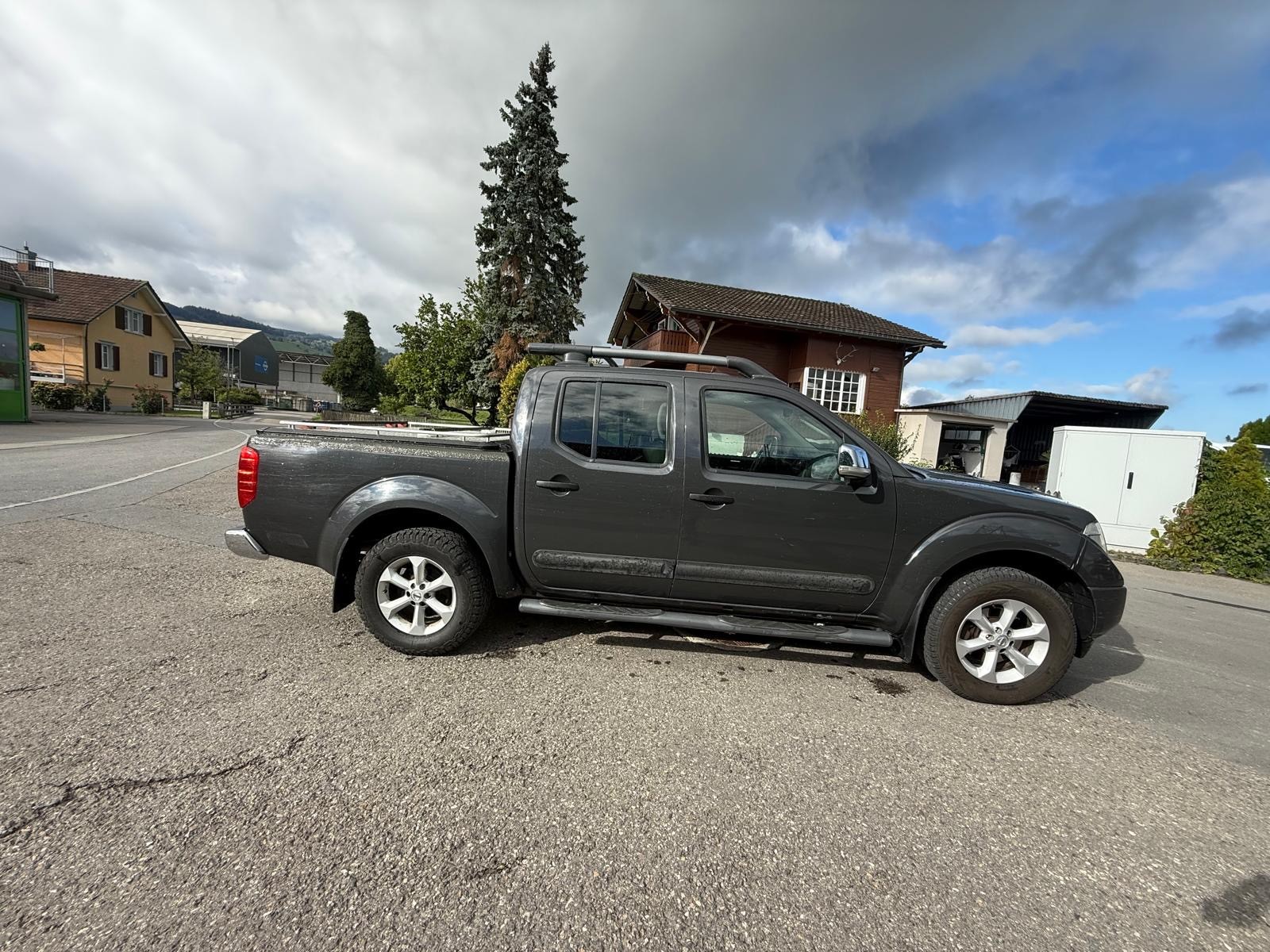 NISSAN Navara Double Cab Platinum 2.5 dCi 4WD-image-5