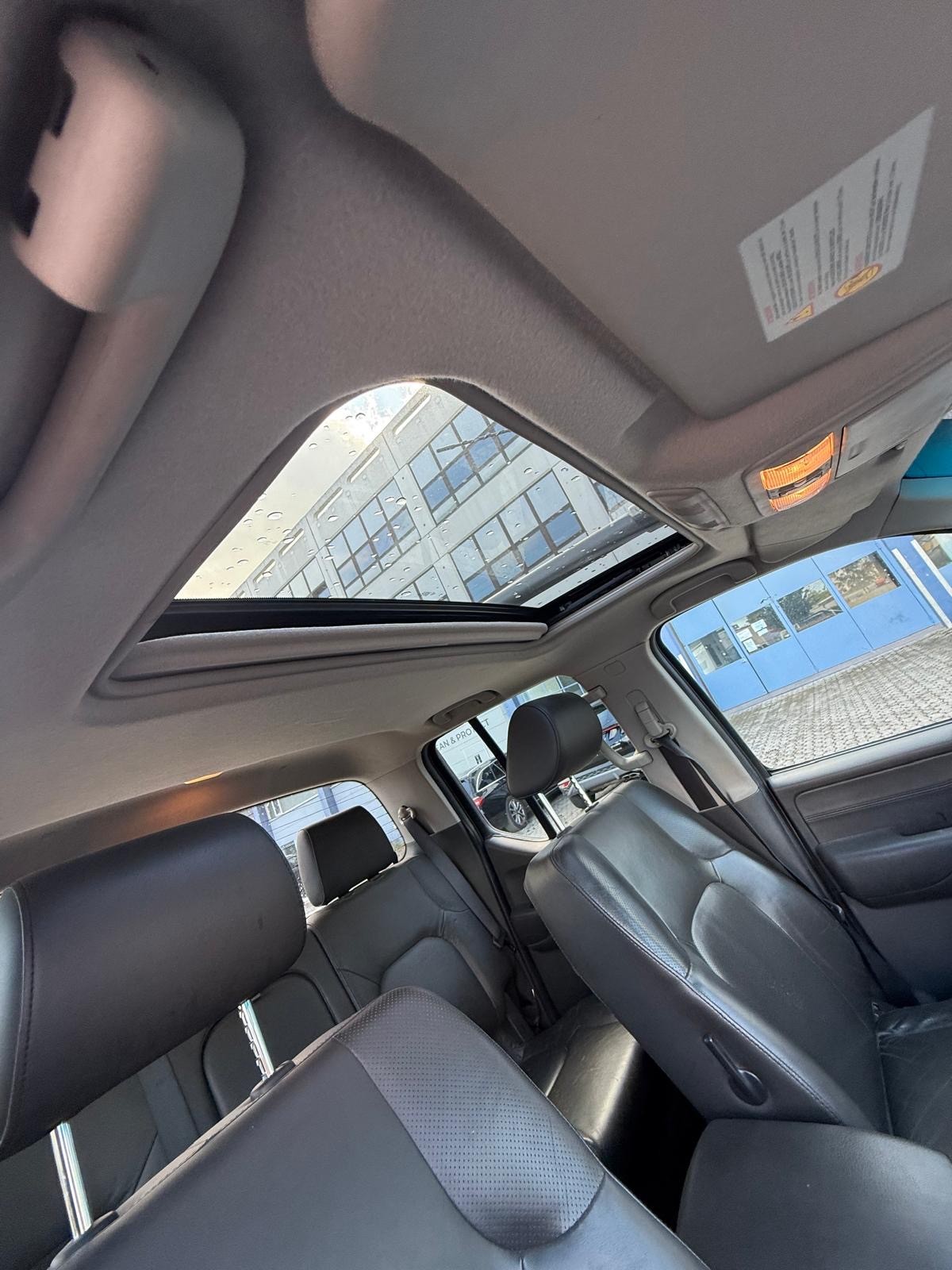 NISSAN Navara Double Cab Platinum 2.5 dCi 4WD-image-9