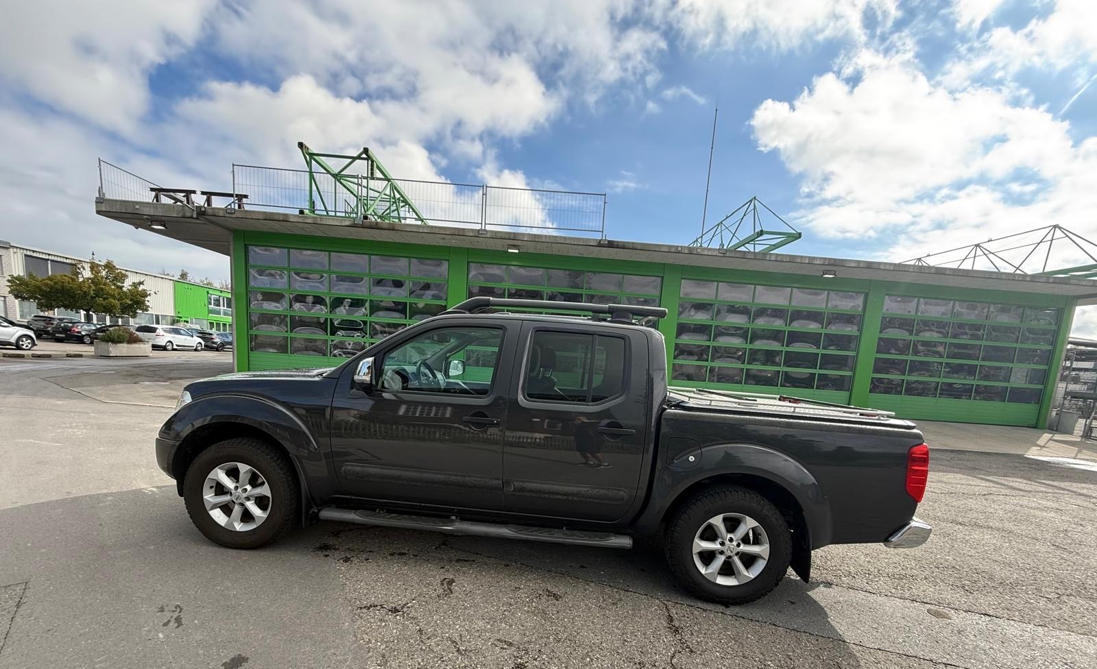 NISSAN Navara Double Cab Platinum 2.5 dCi 4WD-image-4