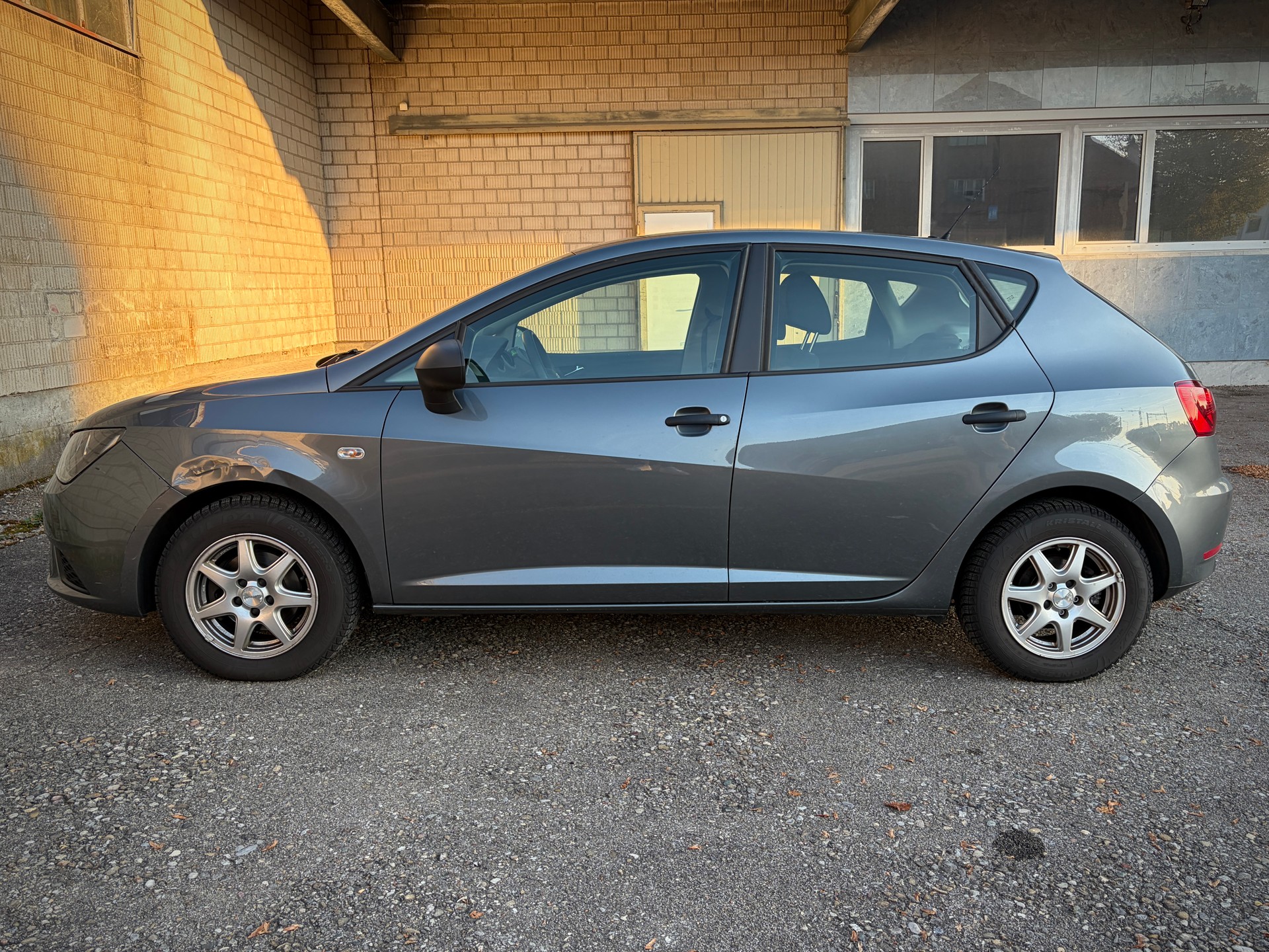 SEAT 1.0 TSI 95 Reference-image-4