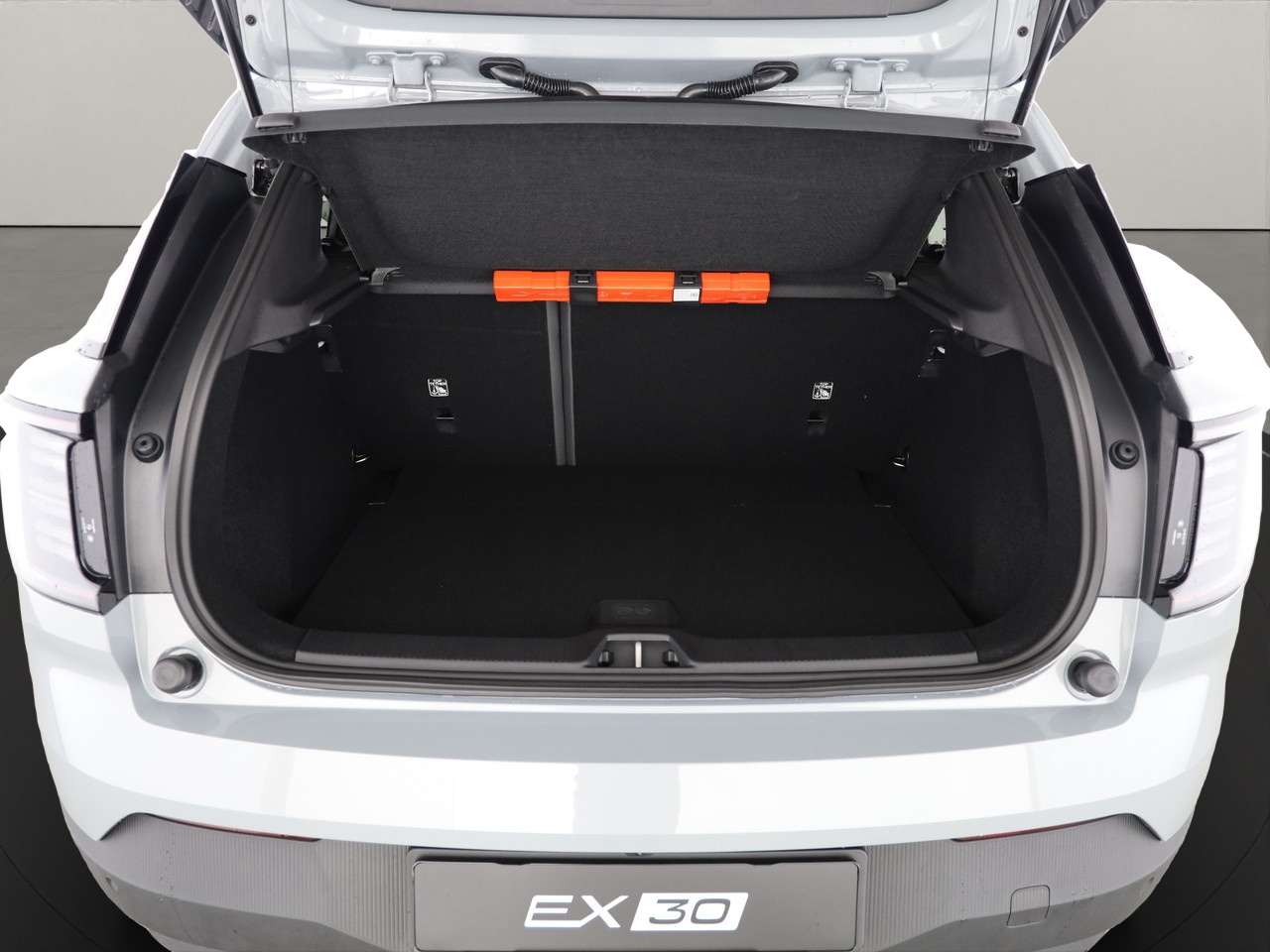 VOLVO EX30 E60 Core-image-8