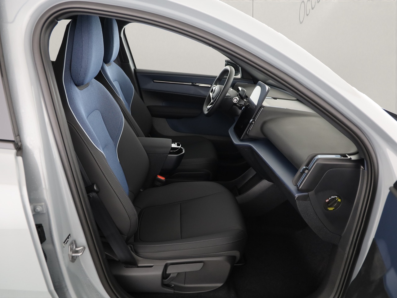 VOLVO EX30 E60 Core-image-6