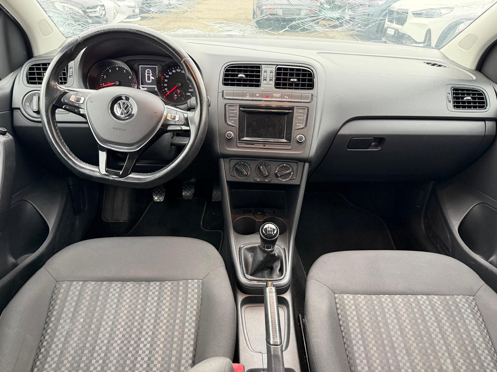 VW Polo 1.0 MPI 60 BlueMT Trendline-image-8