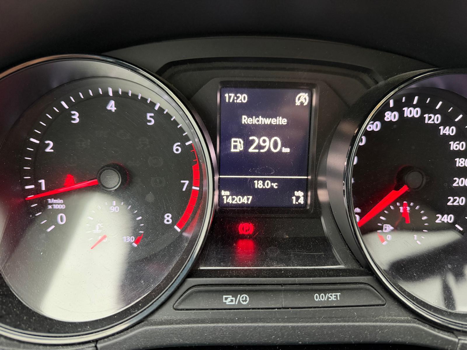 VW Polo 1.0 MPI 60 BlueMT Trendline-image-9