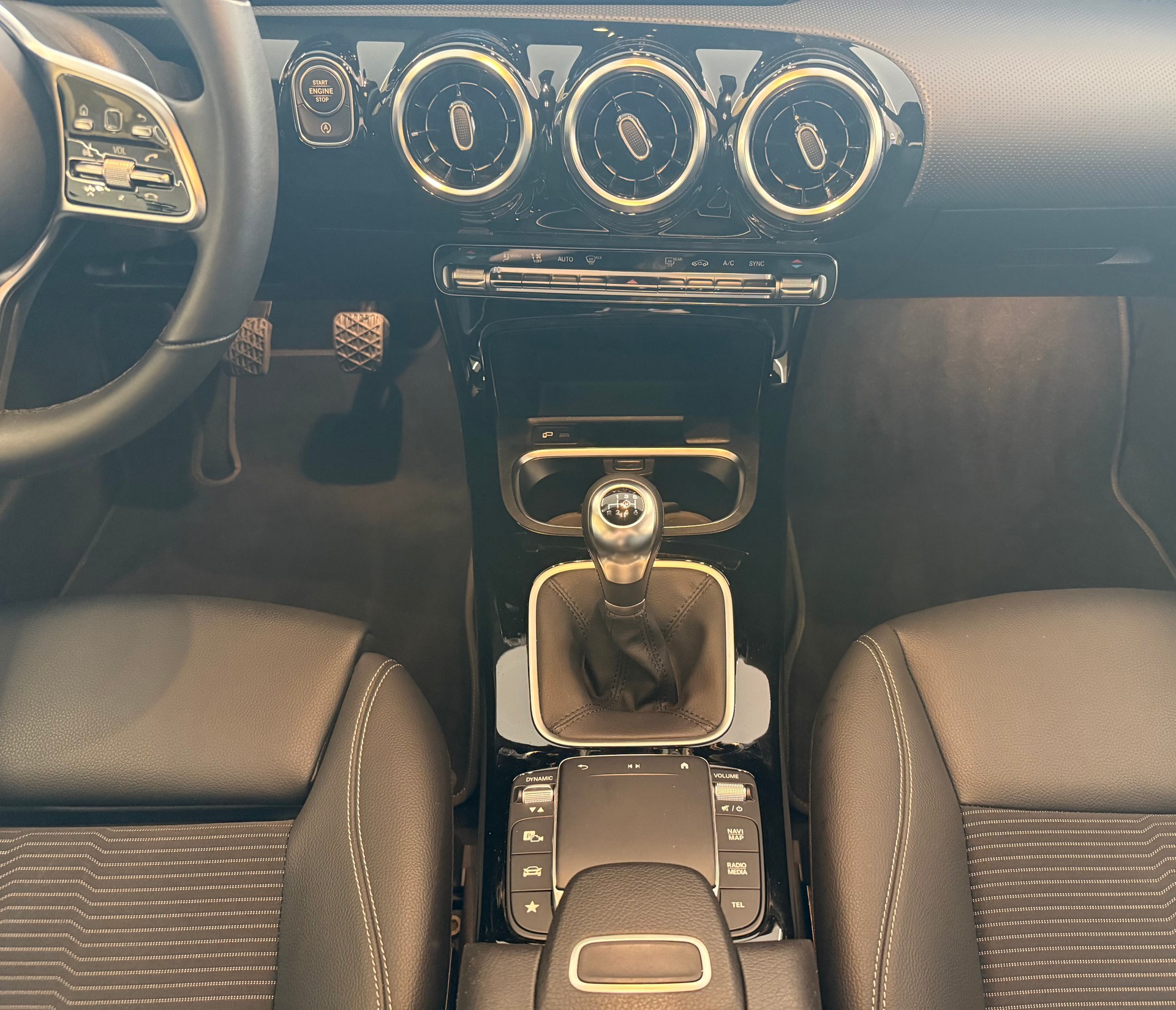 MERCEDES-BENZ A 180 Night Star-image-13