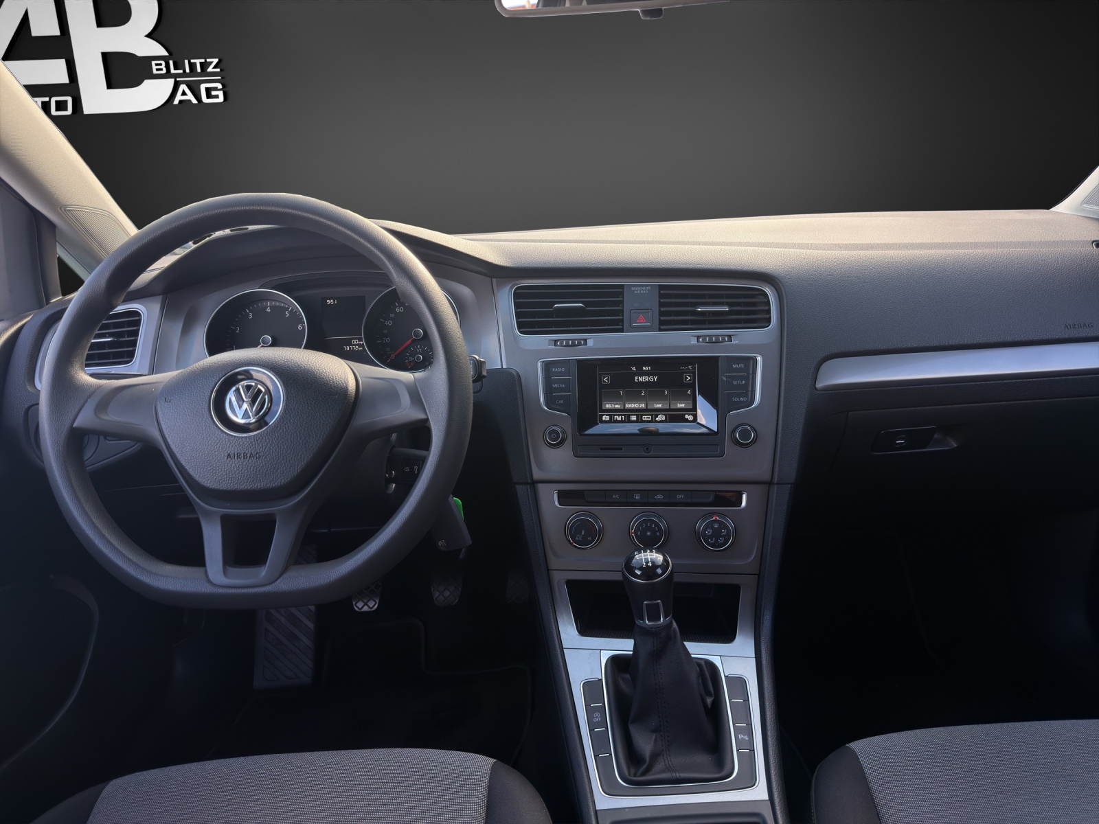 VW Golf 1.2 TSI Trendline-image-10