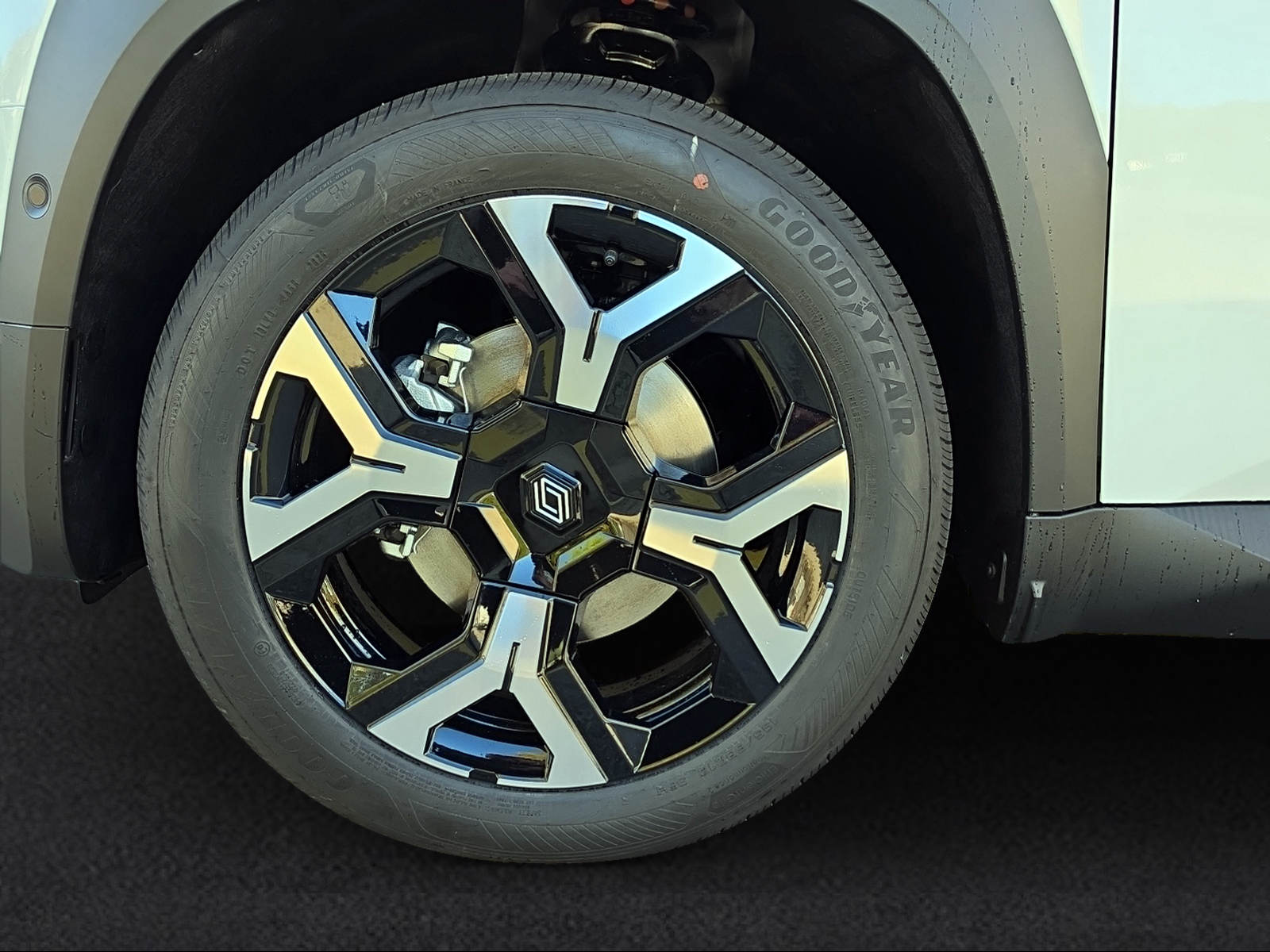 RENAULT R4 E-Tech-image-7