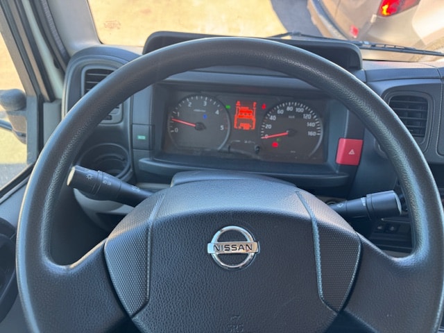 NISSAN NT400 35.13 L2 PRO **Anhängelast 3.5t** Top gepflegt 6 Plätzer-image-13