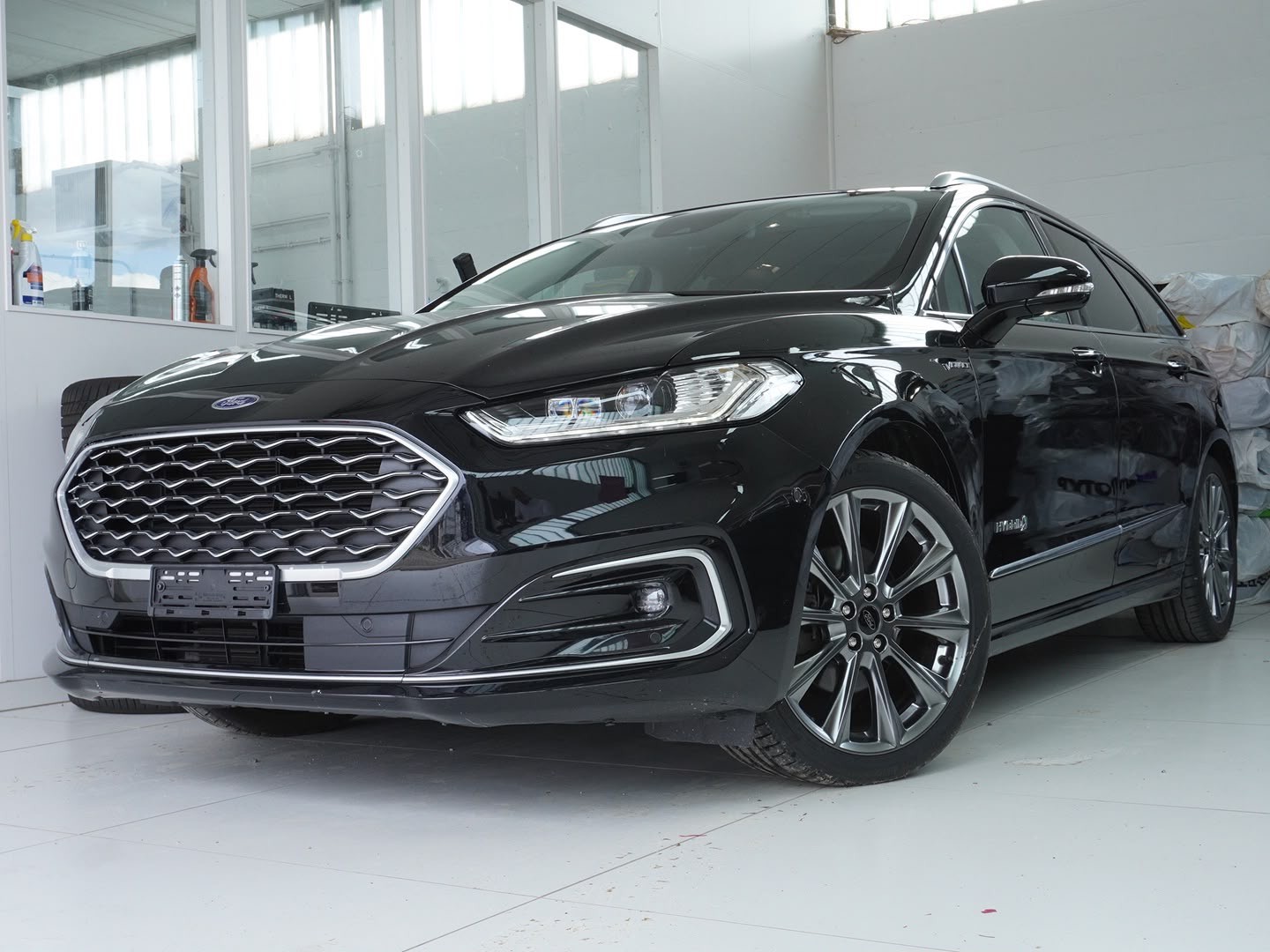 FORD Mondeo 2.0 HEV Vignale eCVT-image-0