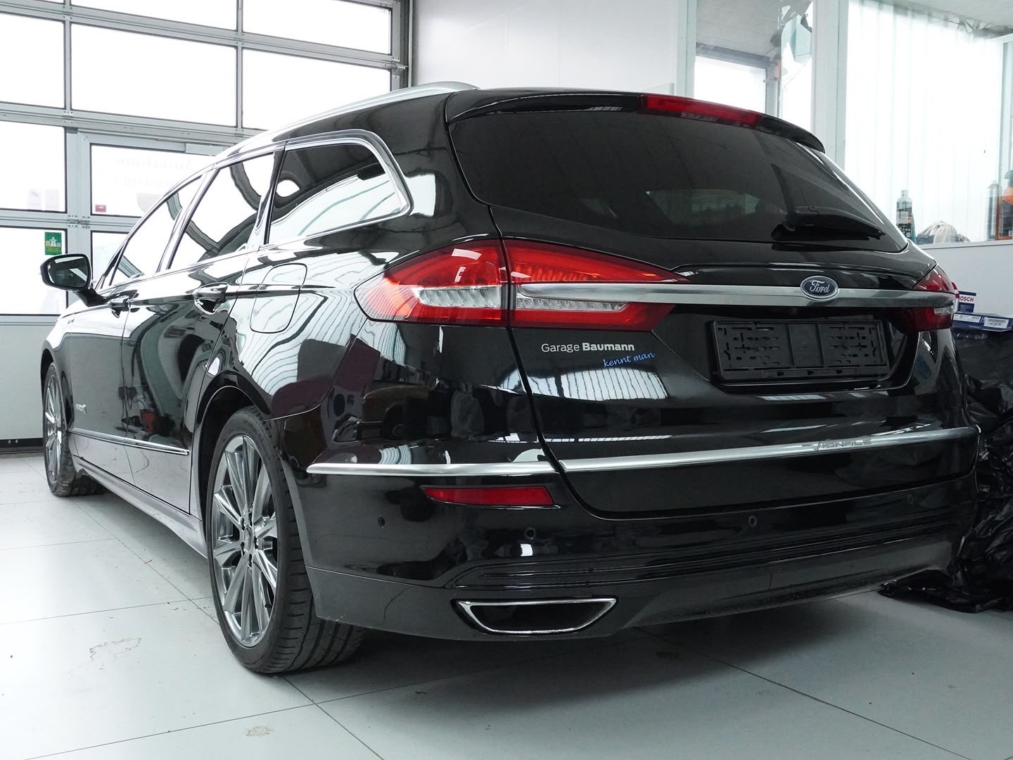 FORD Mondeo 2.0 HEV Vignale eCVT-image-1
