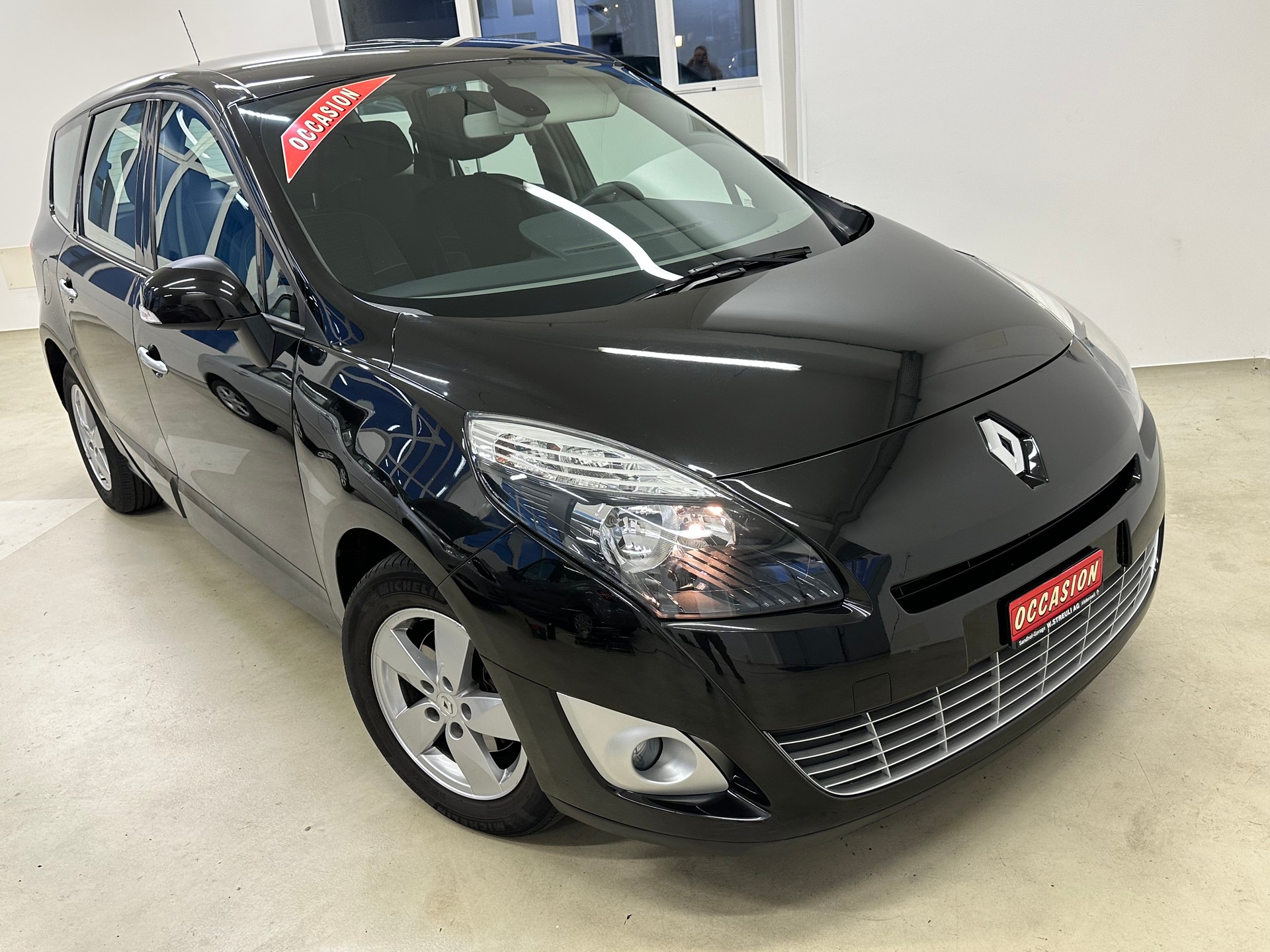 RENAULT Grand Scénic 1.4 16V Turbo Dynamique-image-2