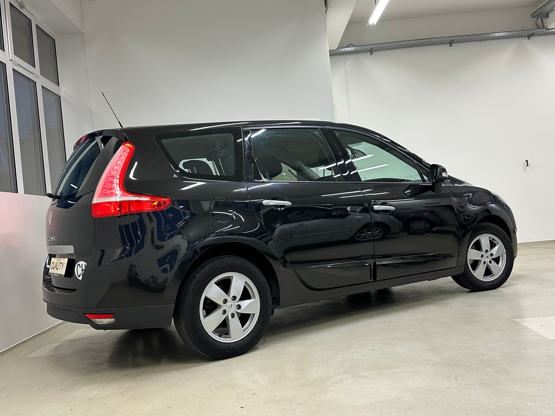 RENAULT Grand Scénic 1.4 16V Turbo Dynamique-image-6