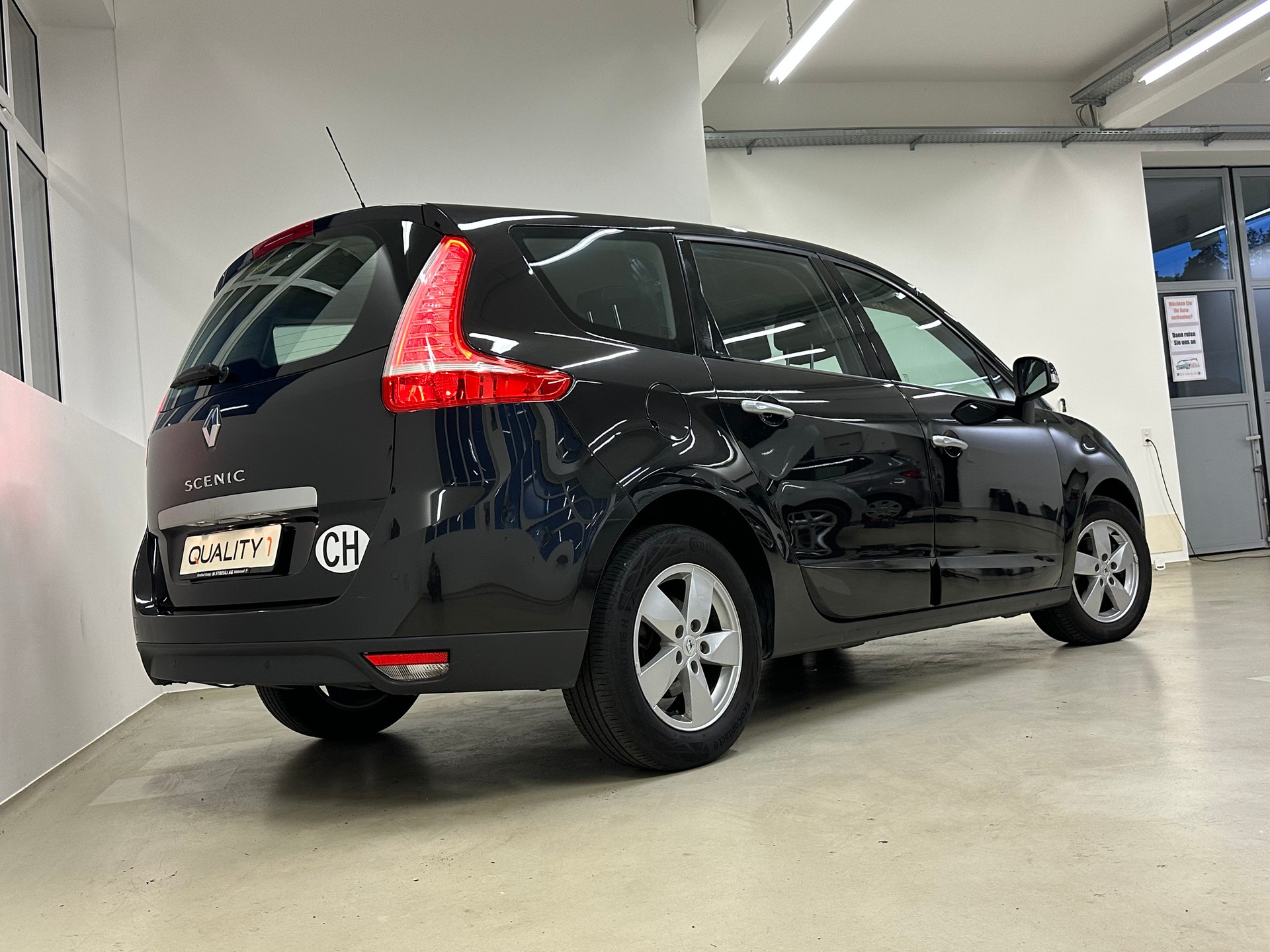 RENAULT Grand Scénic 1.4 16V Turbo Dynamique-image-4