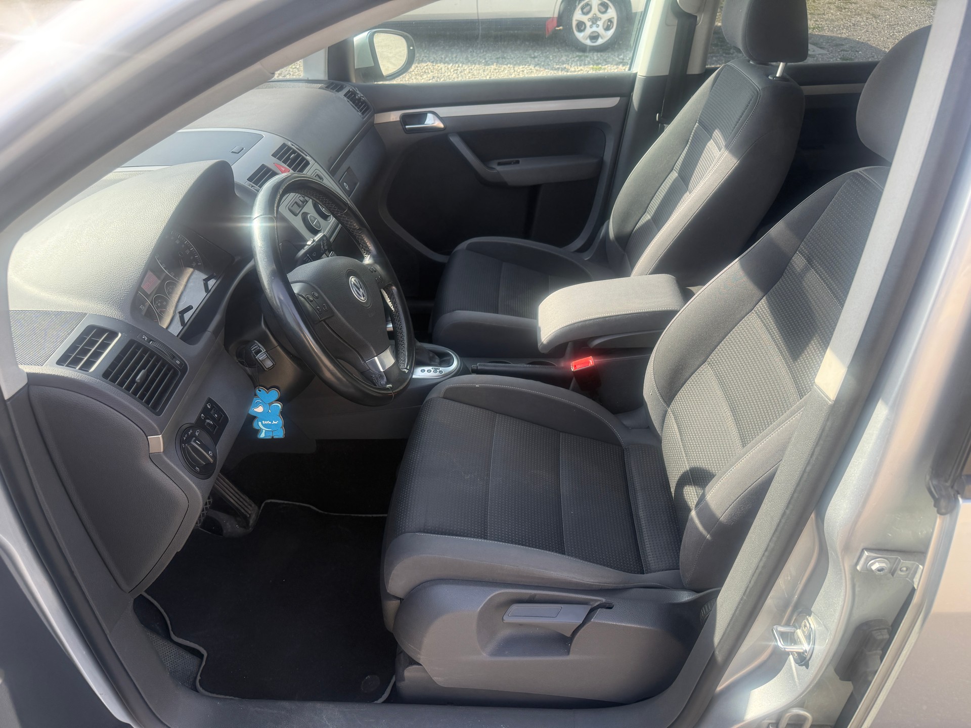 VW Touran 1.4 TSI Highline DSG-image-8