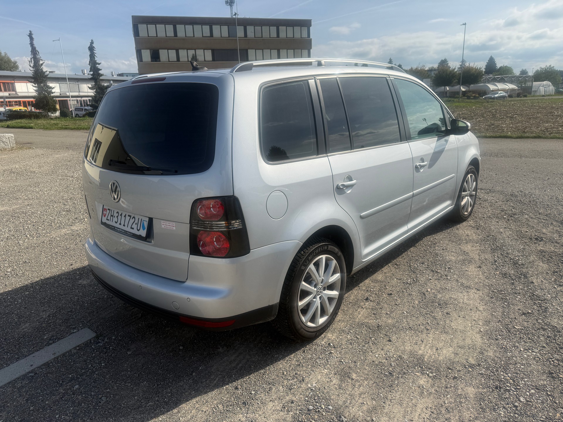 VW Touran 1.4 TSI Highline DSG-image-3