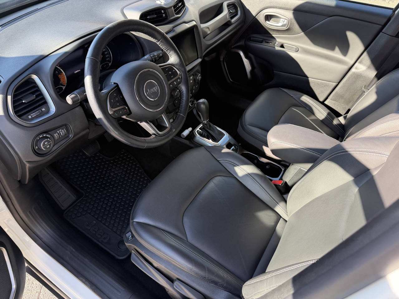 JEEP Renegade 1.4 170 MultiAir Freedom AWD-image-8