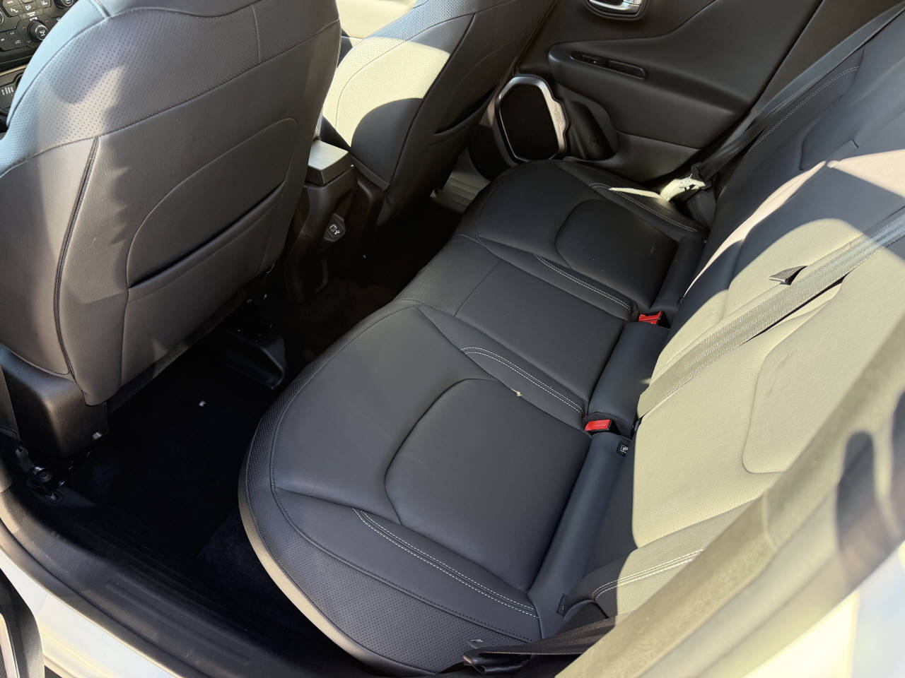 JEEP Renegade 1.4 170 MultiAir Freedom AWD-image-6