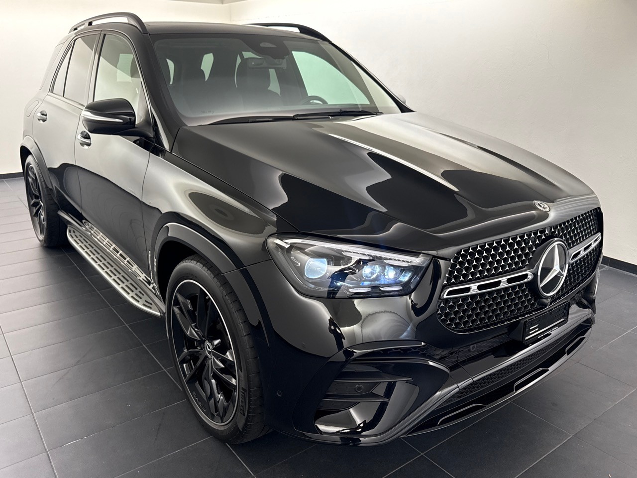 MERCEDES-BENZ GLE 450 d 4Matic 9G-Tronic-showroom-element-3