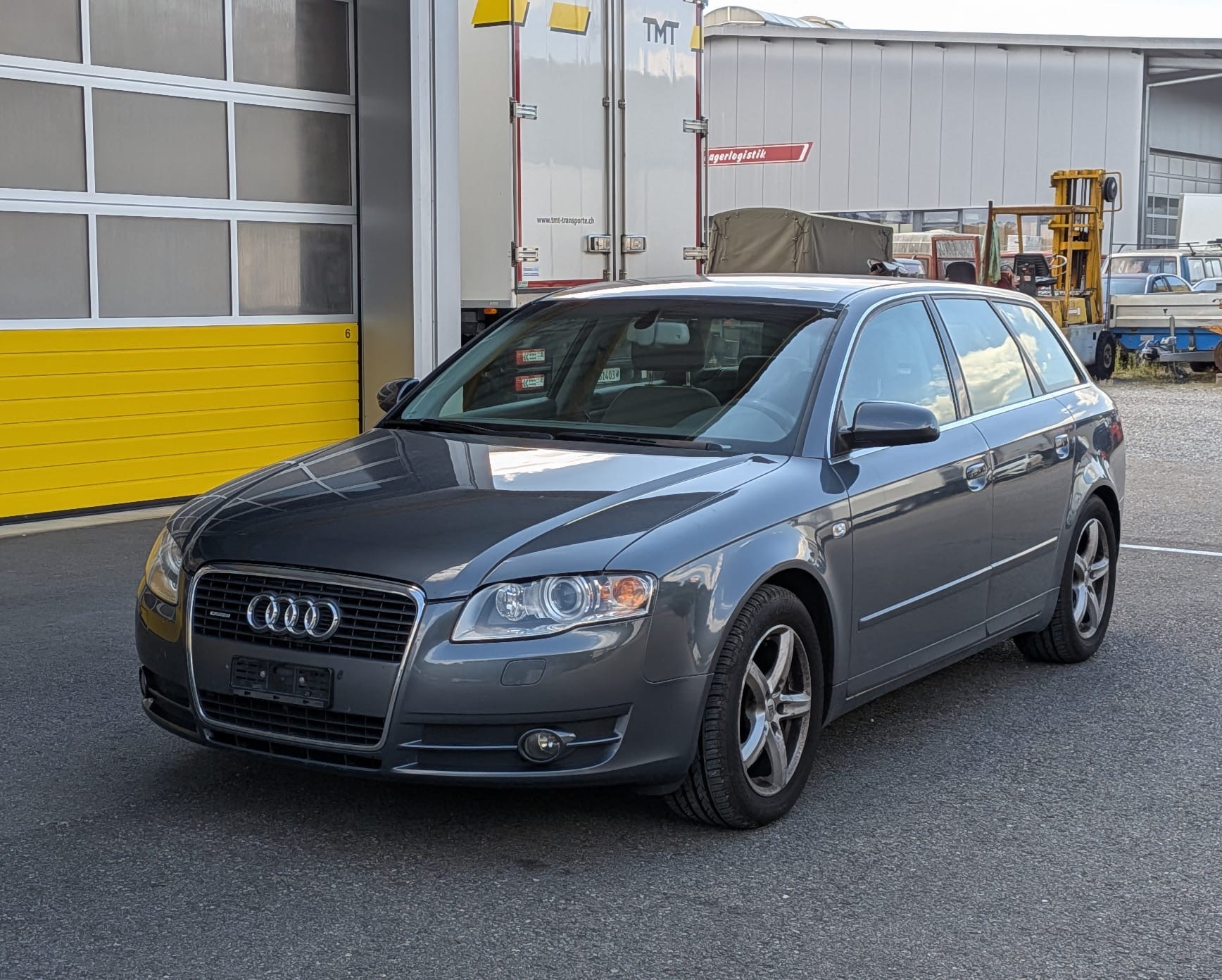 AUDI A4 Avant 3.2 FSI quattro-image-0