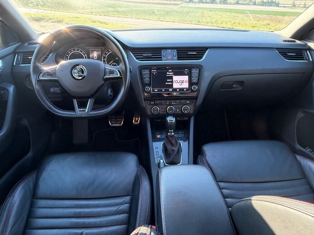 SKODA Octavia Combi 2.0 TDI RS 4x4 DSG-image-11