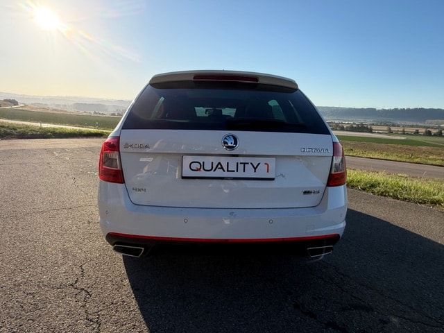SKODA Octavia Combi 2.0 TDI RS 4x4 DSG-image-6