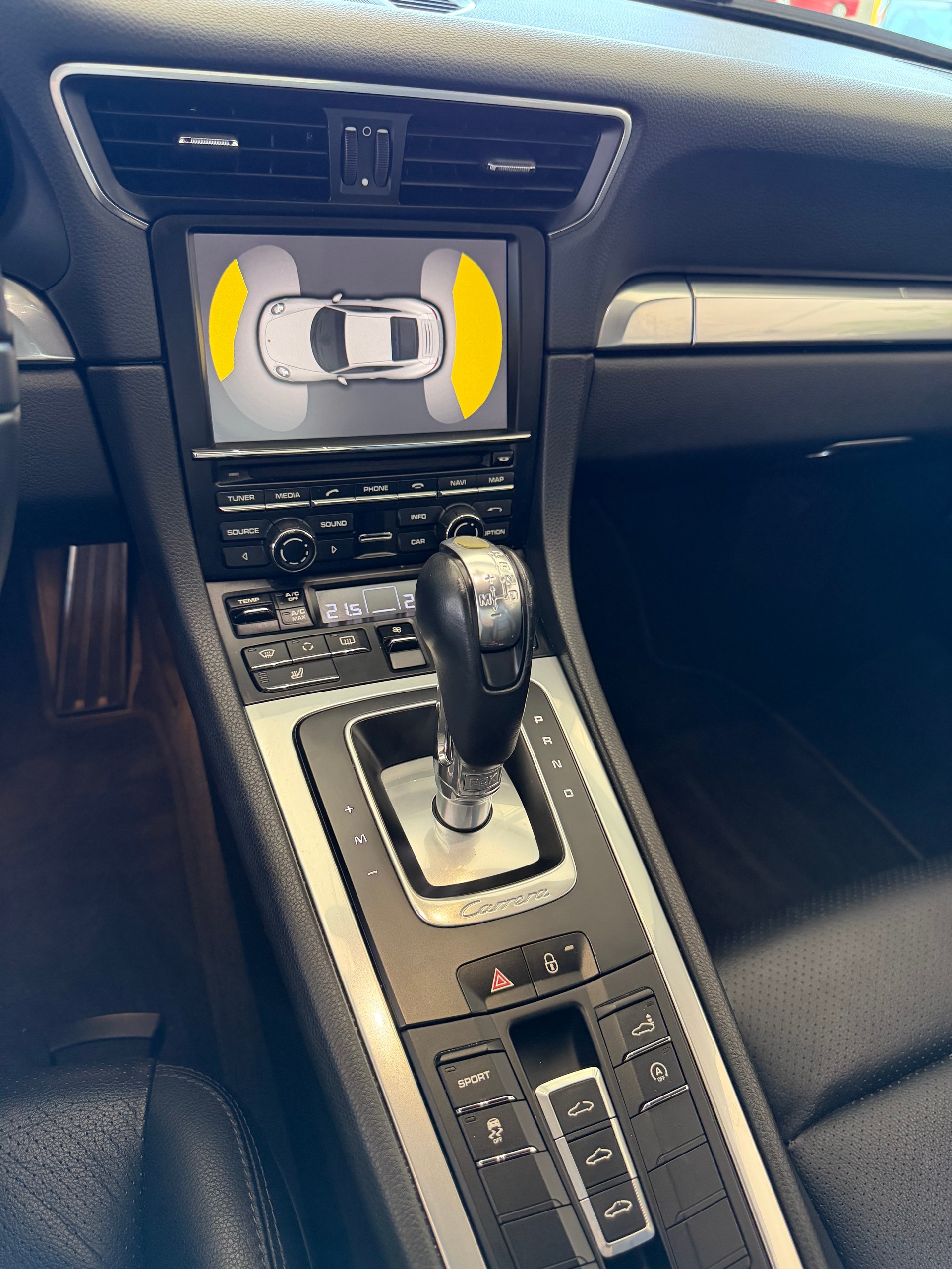 PORSCHE 911 Carrera-image-7