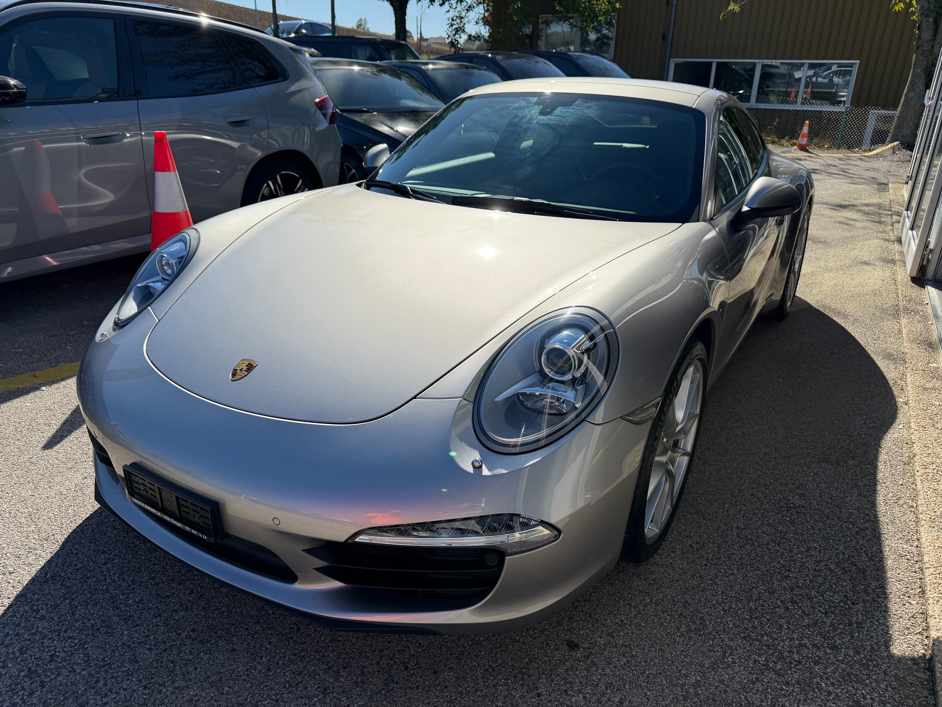 PORSCHE 911 Carrera-image-1
