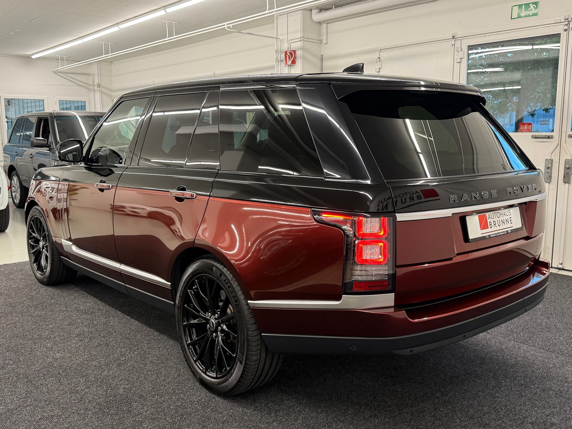LAND ROVER Range Rover 3.0 TDV6 Autobiography Automatic-image-7