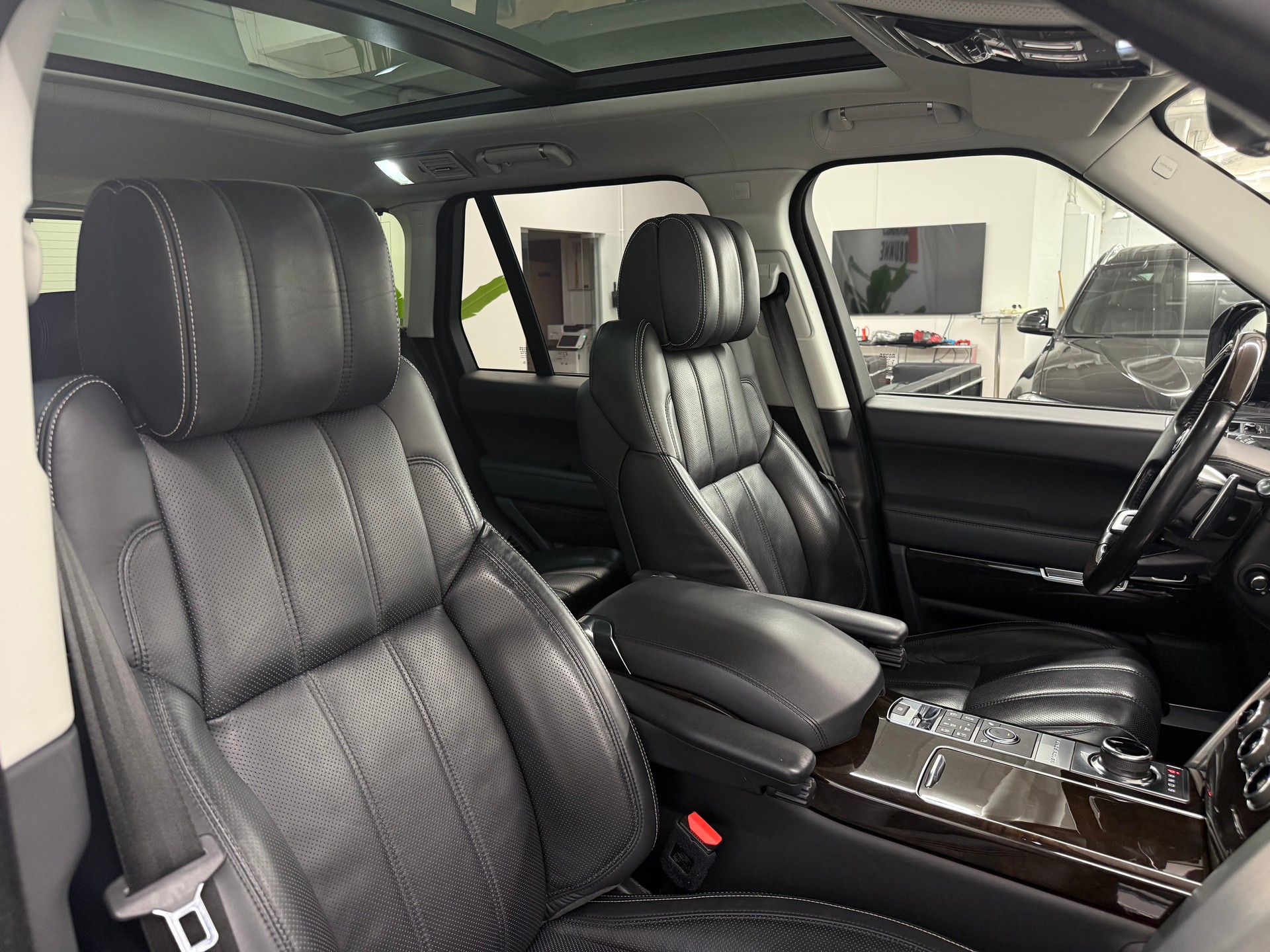 LAND ROVER Range Rover 3.0 TDV6 Autobiography Automatic-image-26