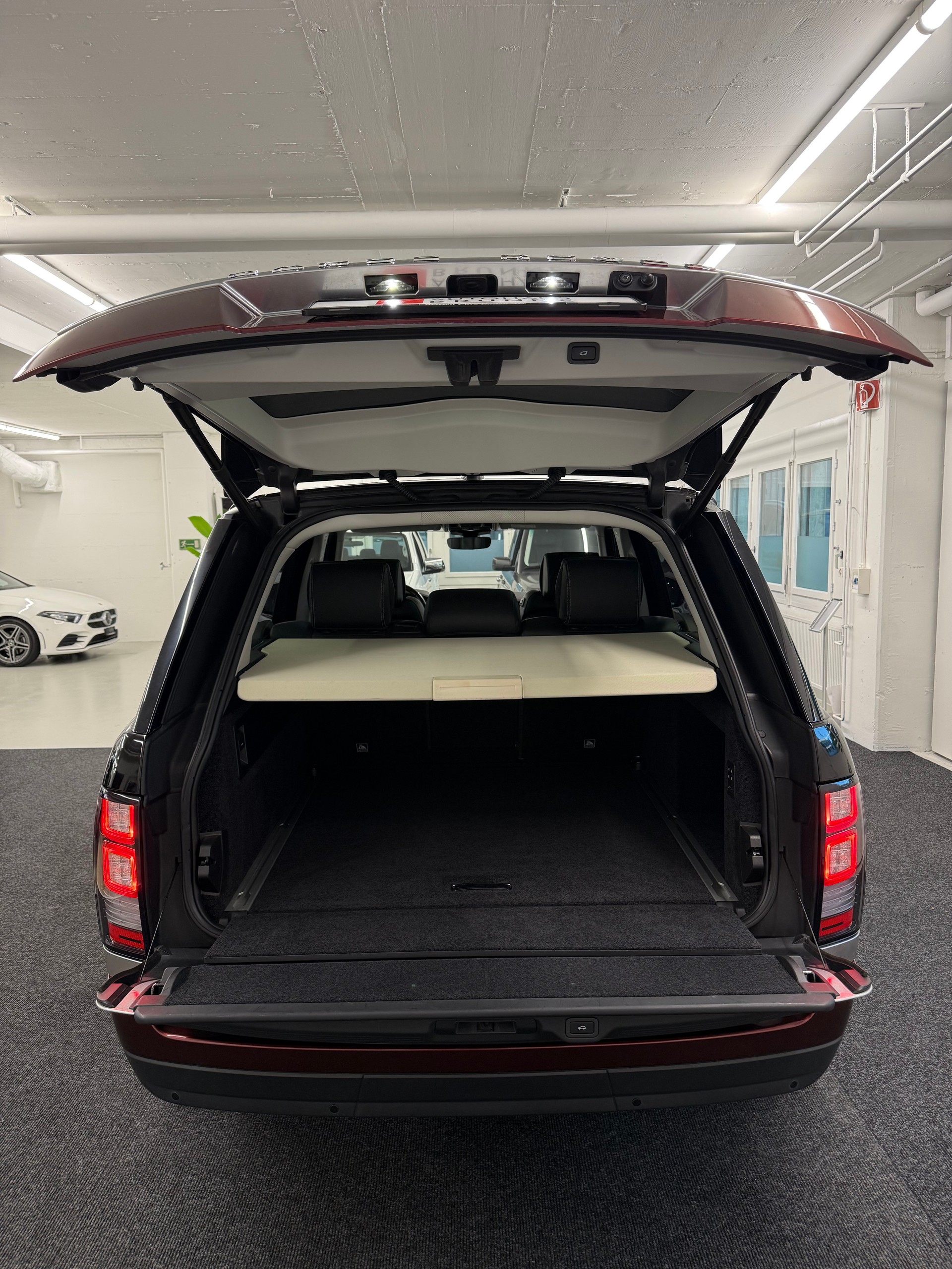 LAND ROVER Range Rover 3.0 TDV6 Autobiography Automatic-image-6