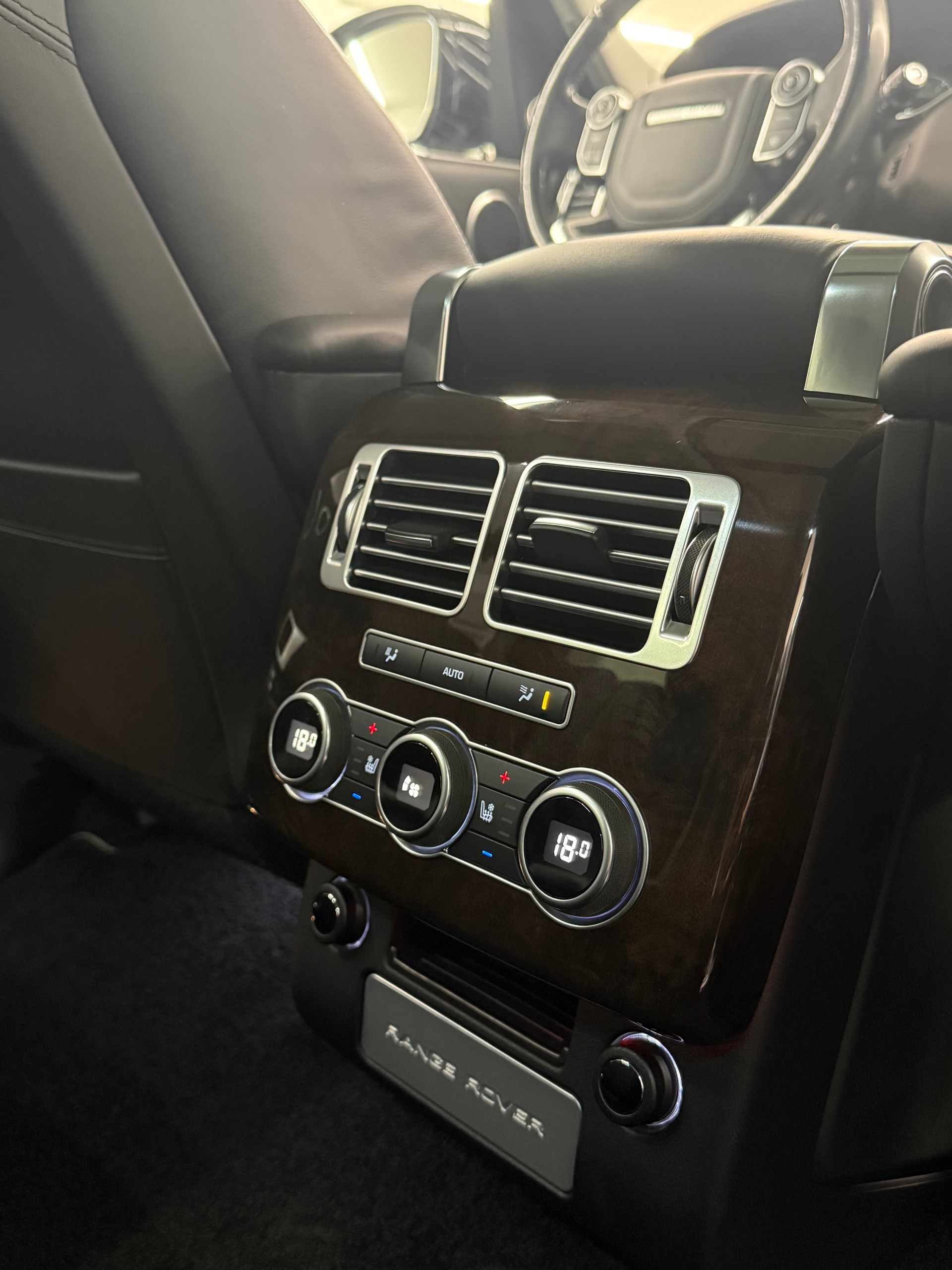 LAND ROVER Range Rover 3.0 TDV6 Autobiography Automatic-image-28