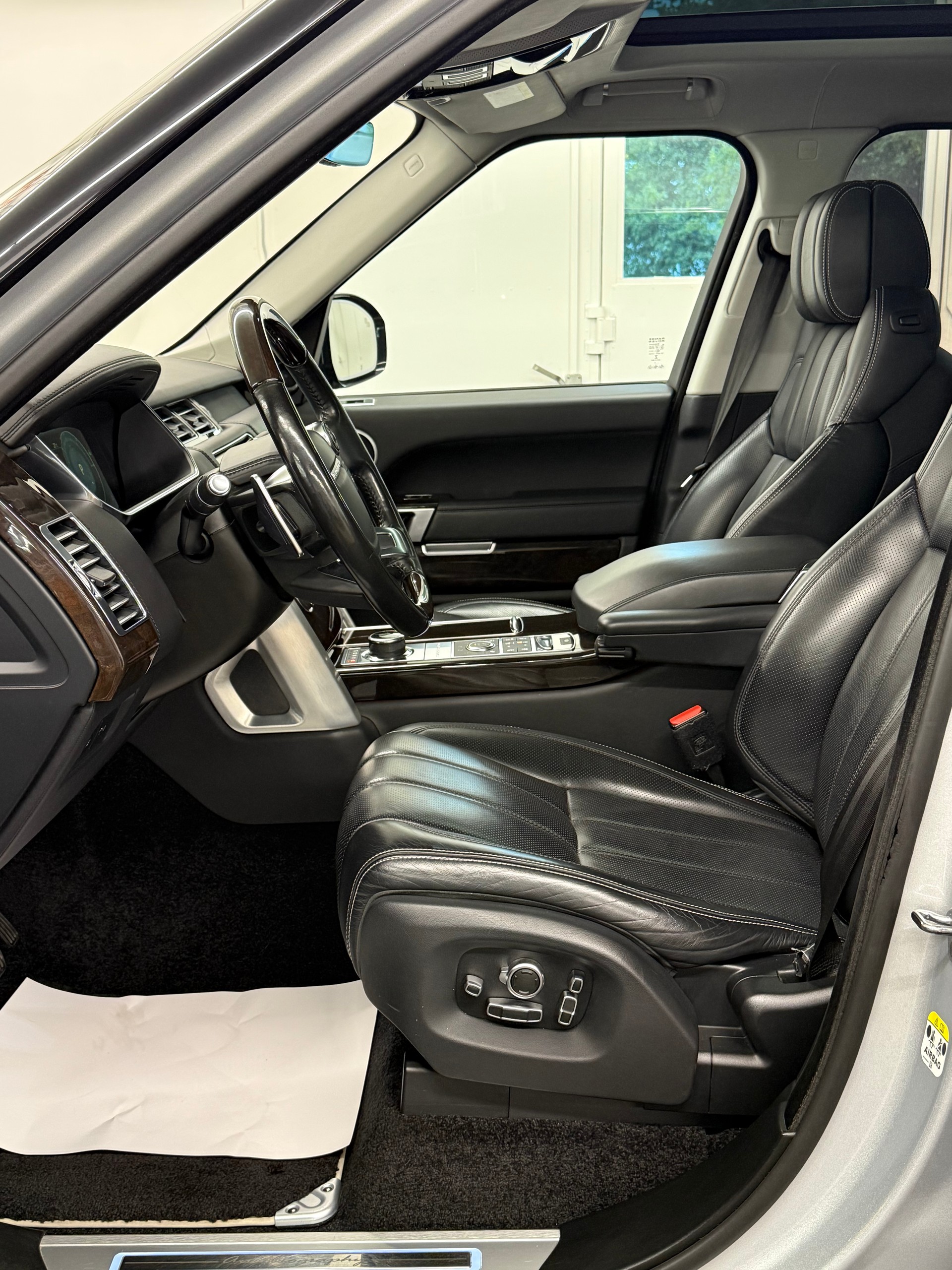 LAND ROVER Range Rover 3.0 TDV6 Autobiography Automatic-image-15