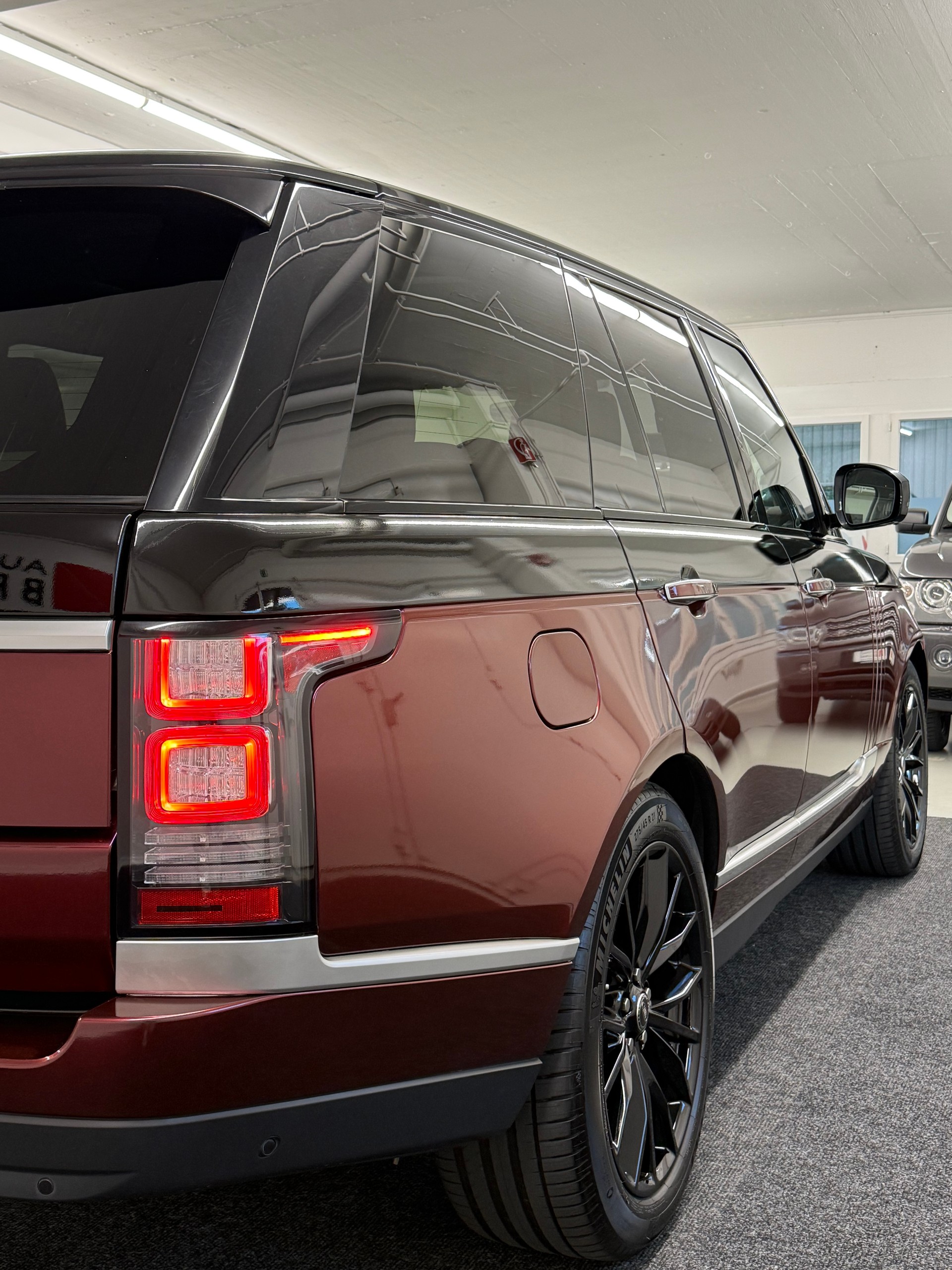 LAND ROVER Range Rover 3.0 TDV6 Autobiography Automatic-image-4