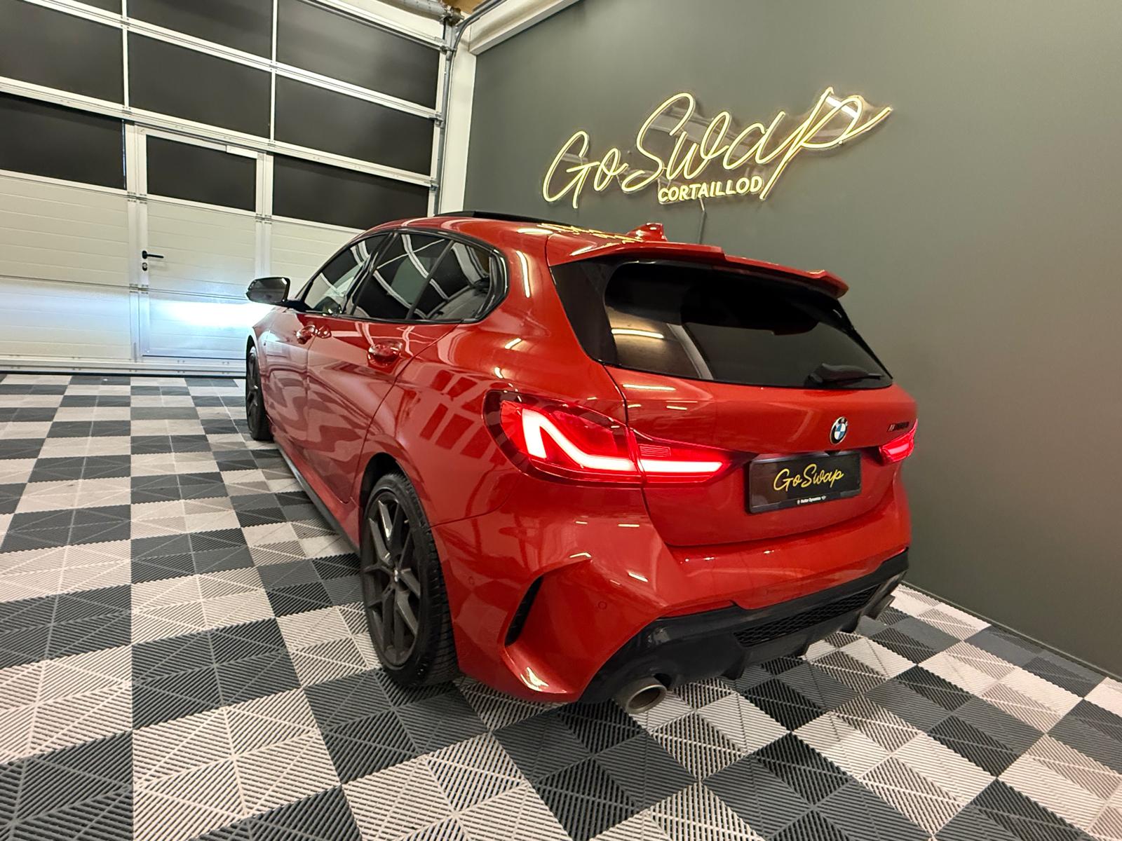 BMW M135i xDrive Steptronic-image-3