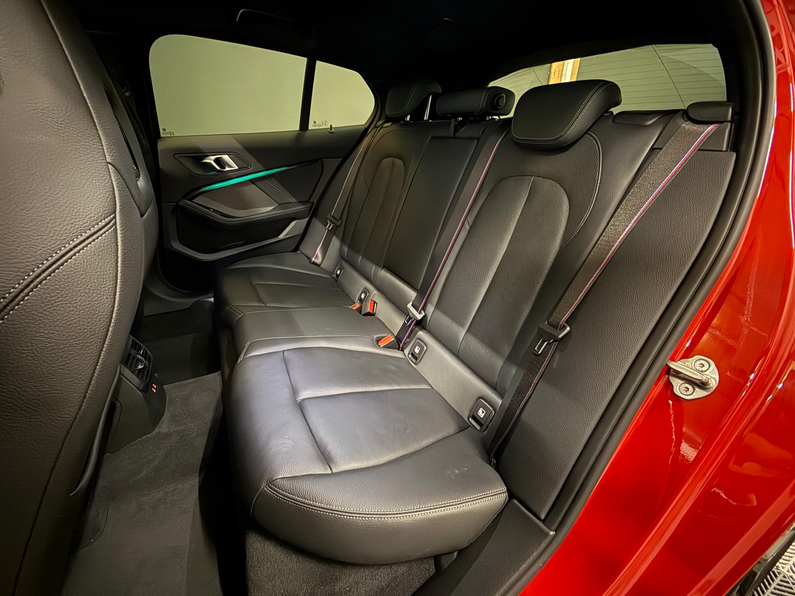 BMW M135i xDrive Steptronic-image-11