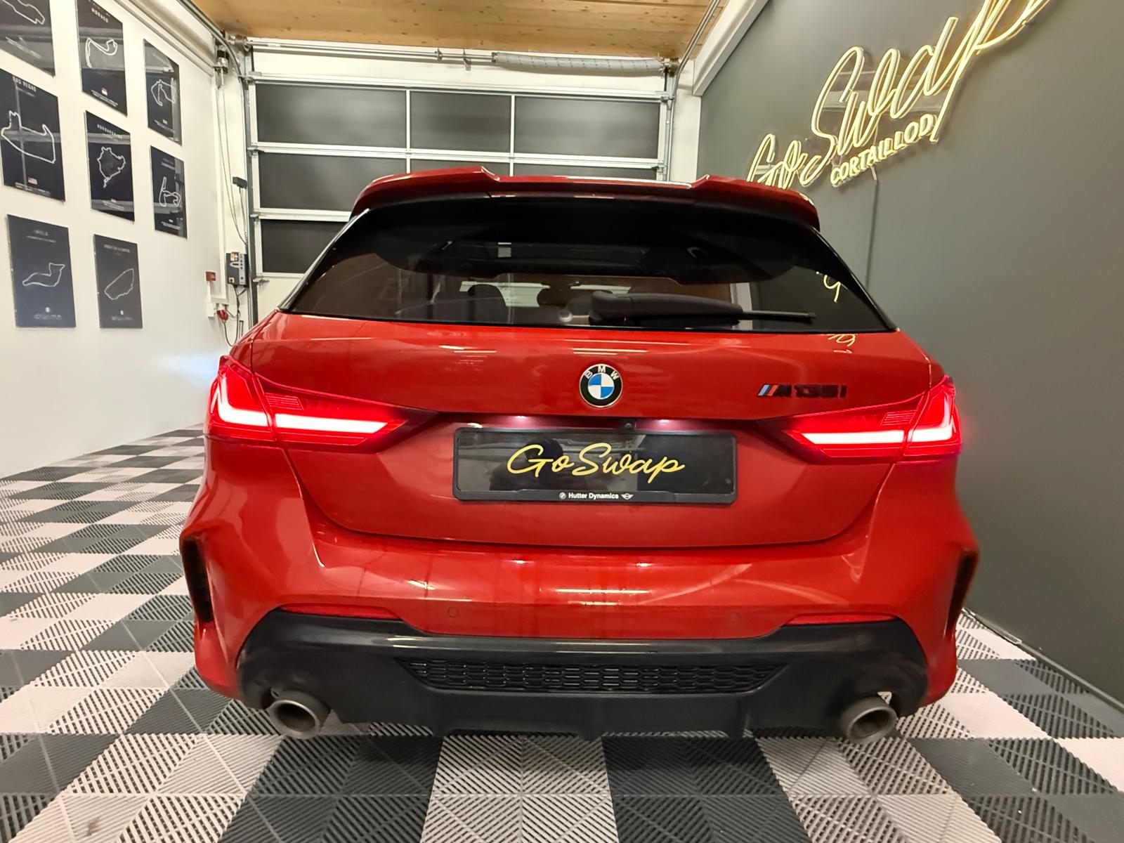 BMW M135i xDrive Steptronic-image-4