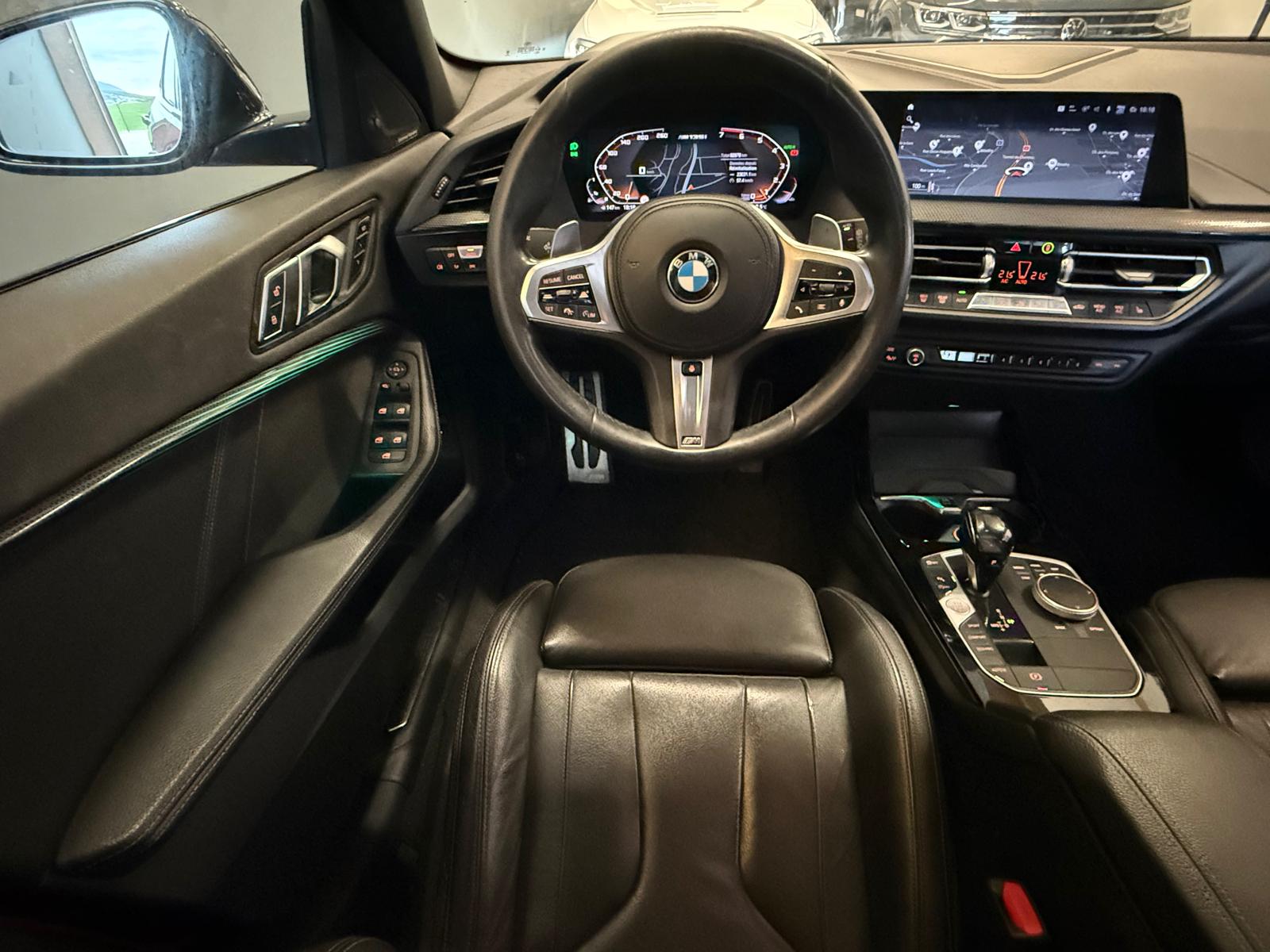 BMW M135i xDrive Steptronic-image-18
