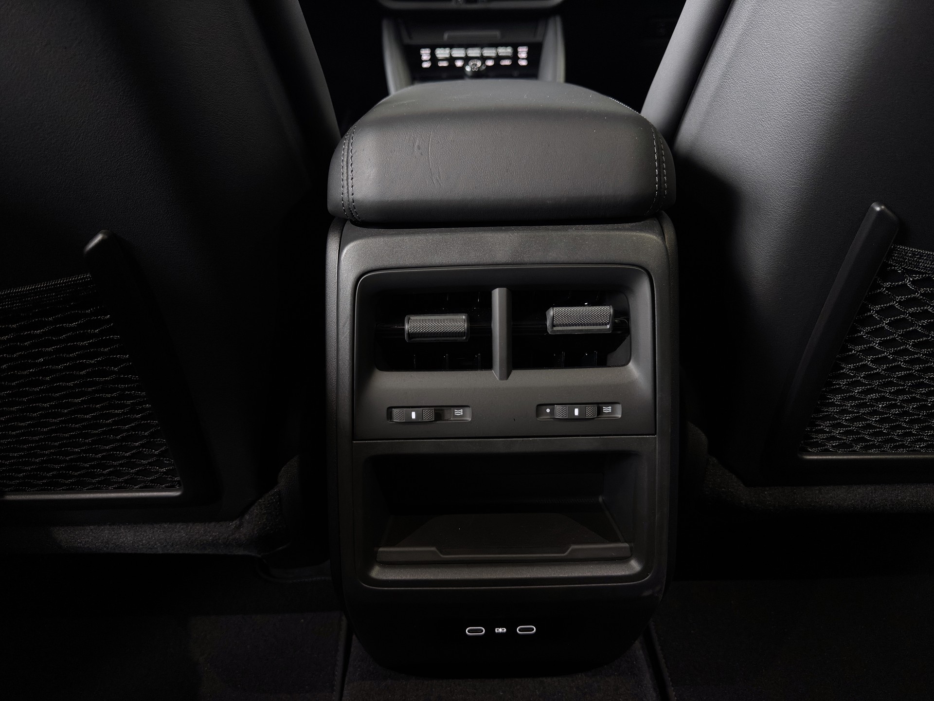 PORSCHE Macan 4-image-11