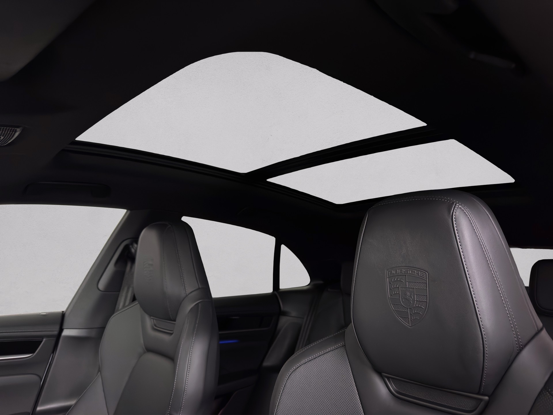 PORSCHE Macan 4-image-13