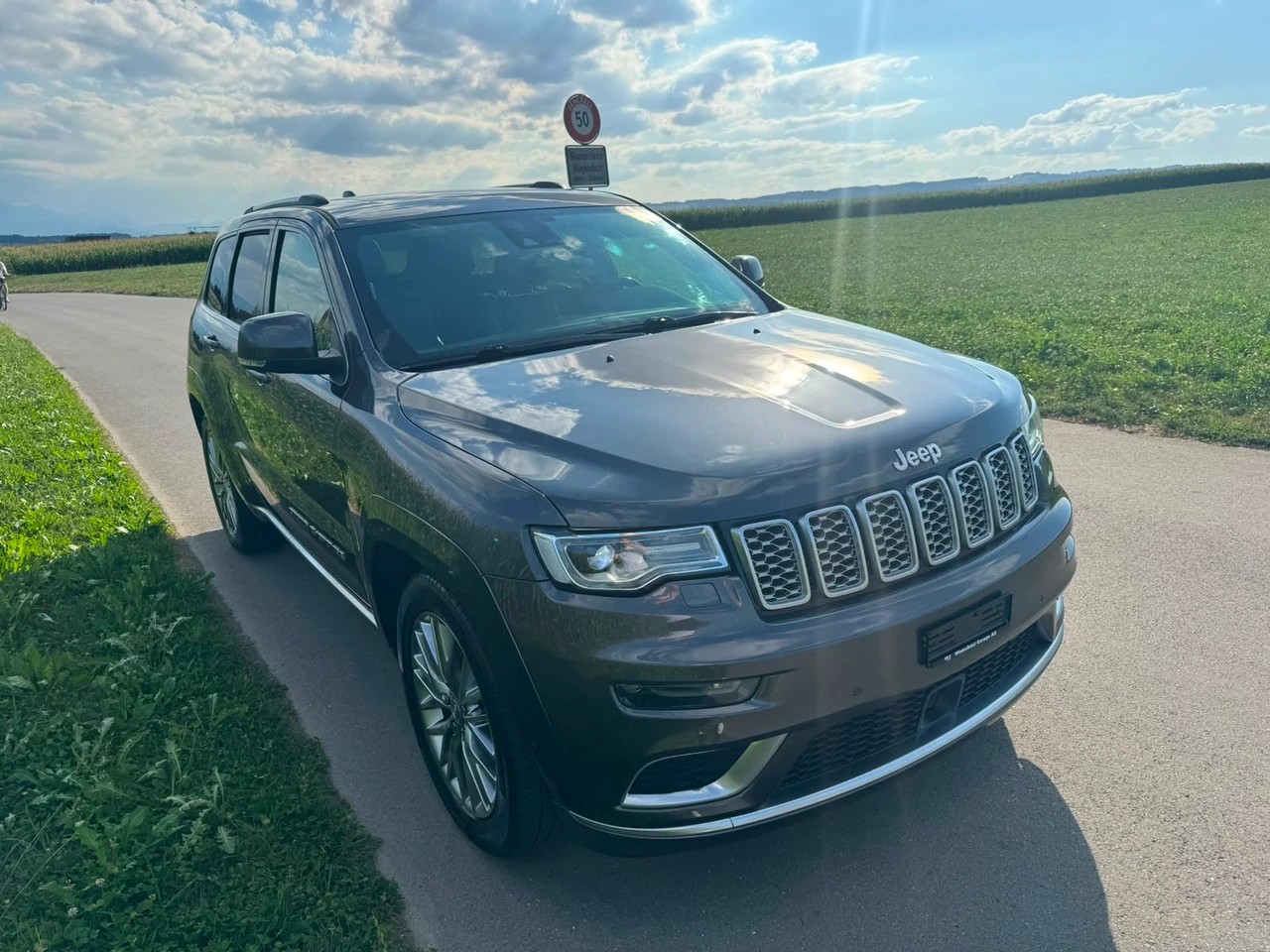 JEEP Grand Cherokee 3.0 CRD Summit Automatic mit Anhängerkupplung 3.5t-image-1